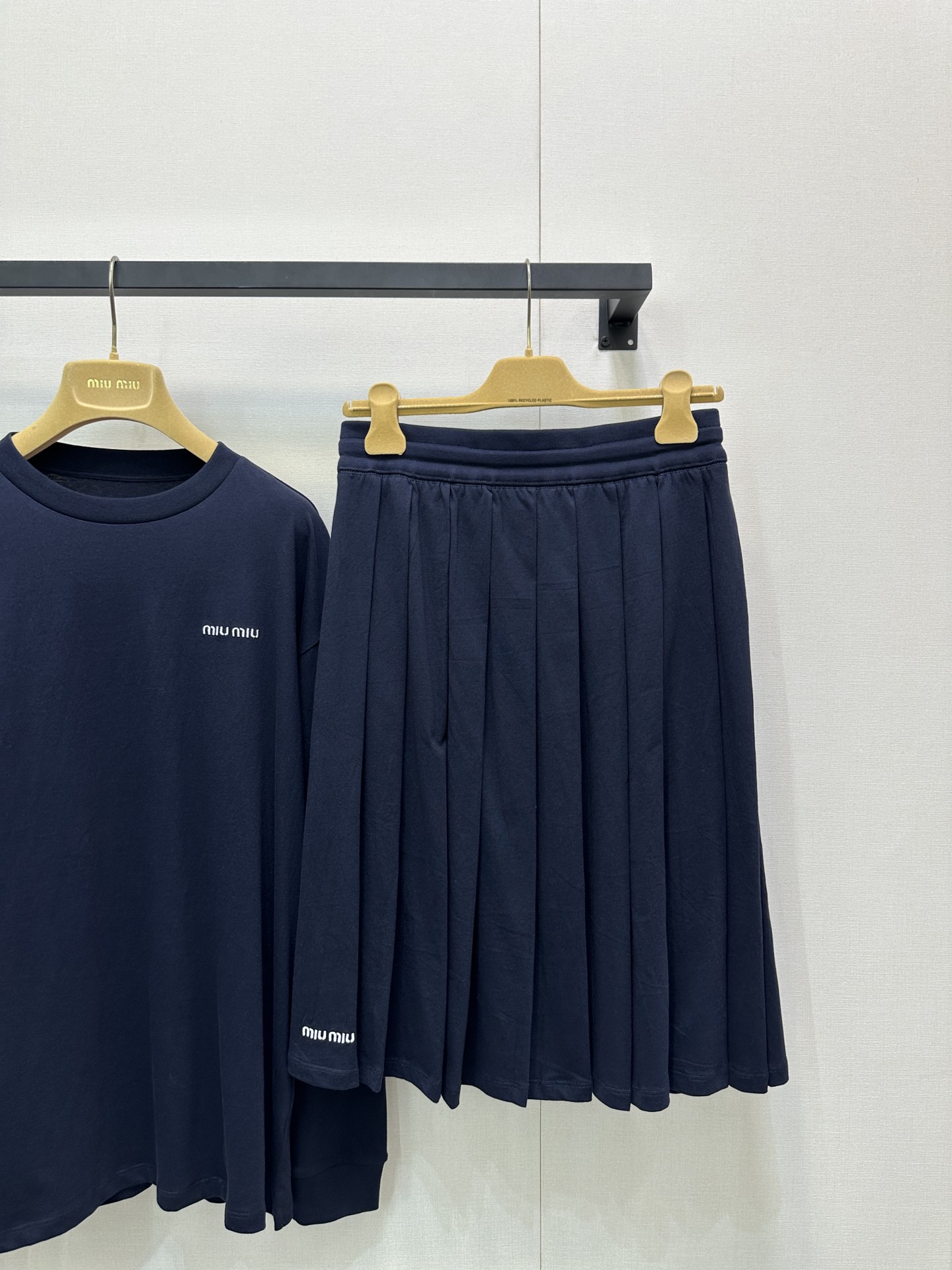 miumiu 미우미우 스트링 플리츠 미디 스커트 치마 의류