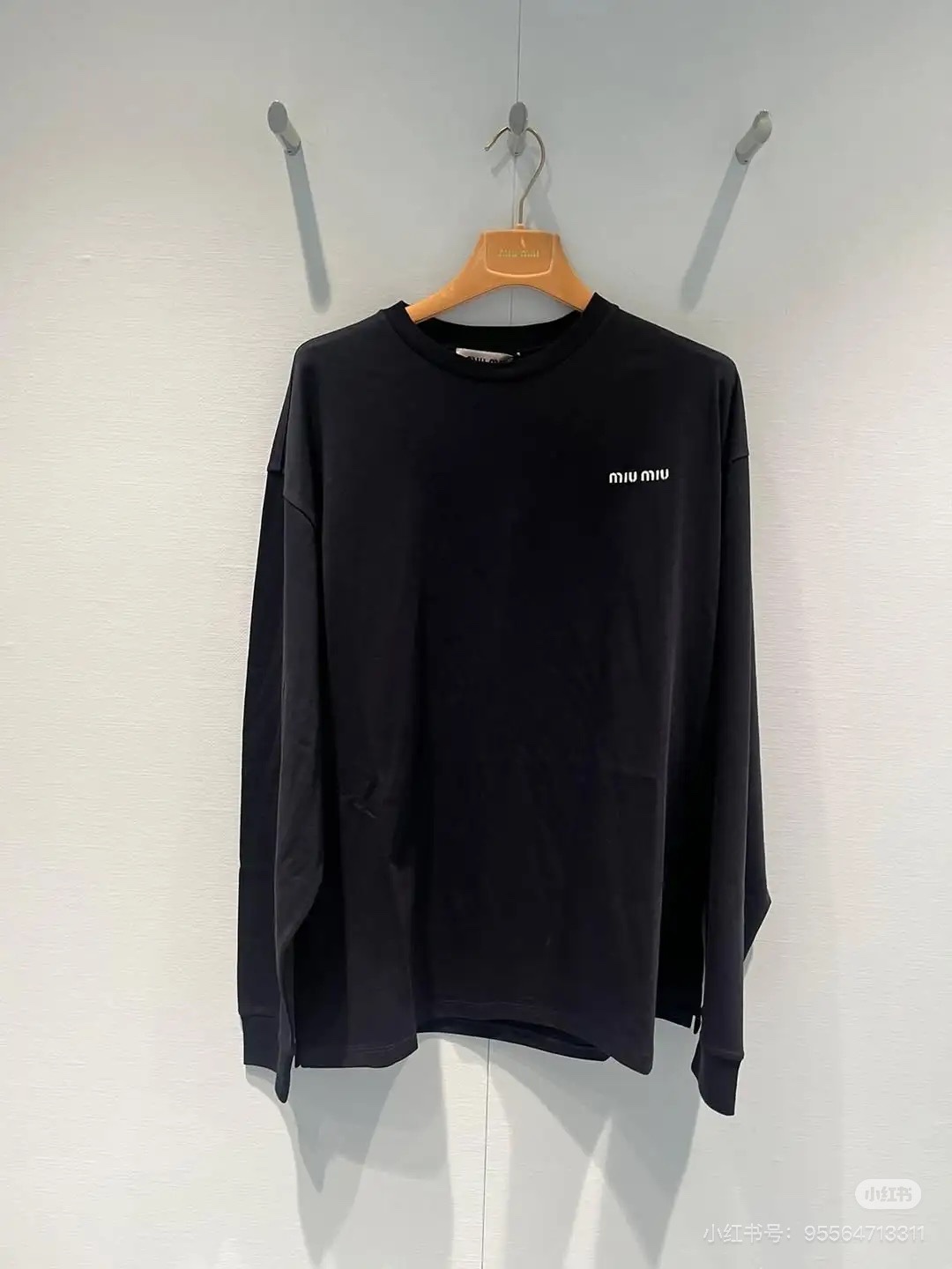 miumiu 미우미우 로고 자수 라운드넥 롱슬리브 티셔츠 의류