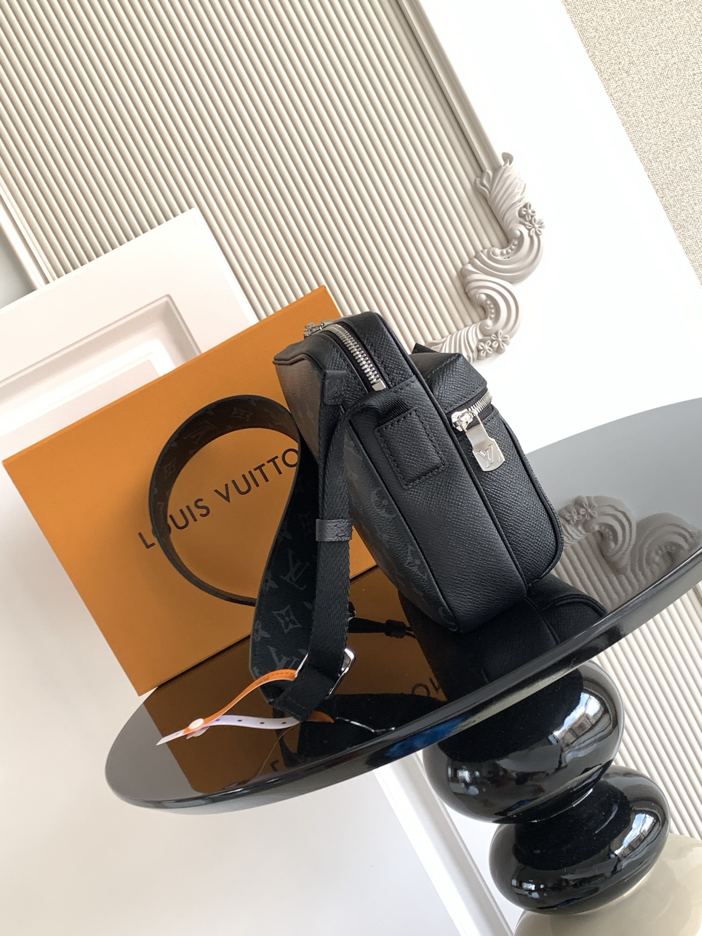 LV 루이비통 (M30233) 크로스백 메신저백 가방