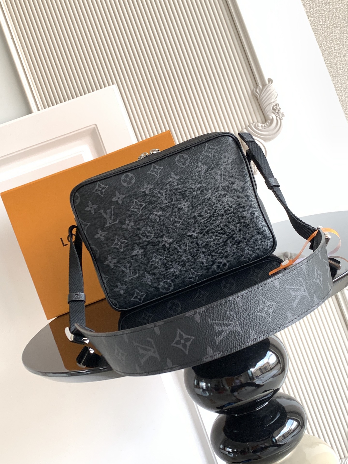 LV 루이비통 (M30233) 크로스백 메신저백 가방