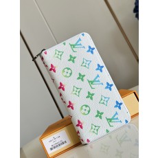 LV 루이비통 장지갑 M13908 화이트 지갑