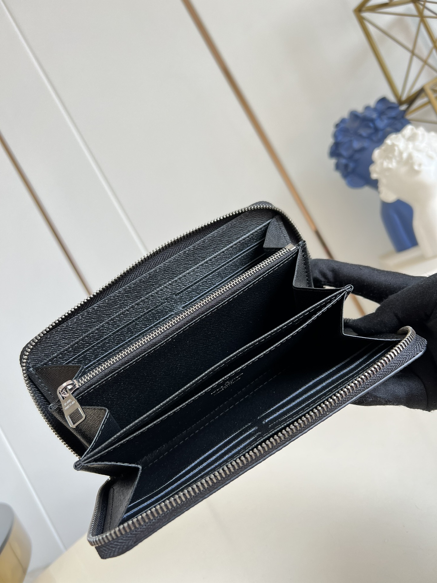 LV 루이비통 장지갑 M13908 블랙 지갑