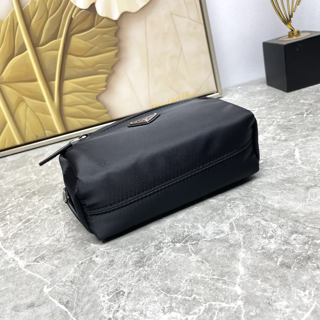 PRADA 프라다 클러치 백 가방 (1NE393 블랙)