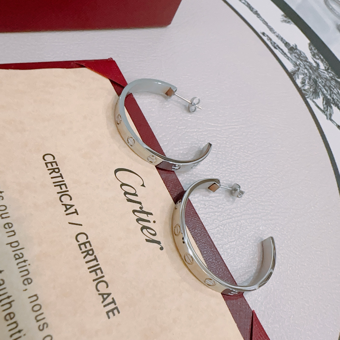 Cartier 까르띠에 귀걸이 V골드 시리즈