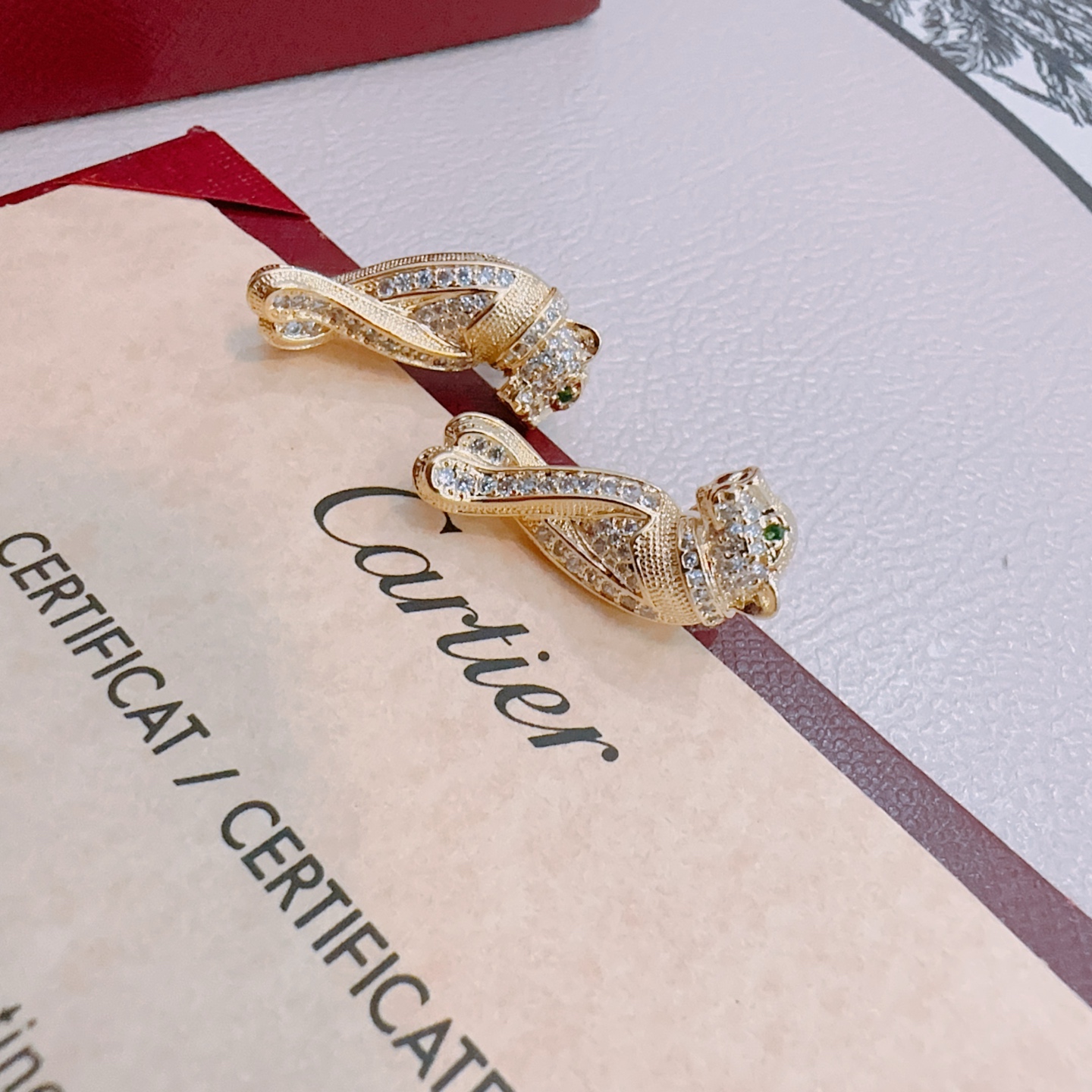 Cartier 까르띠에 귀걸이 V골드 시리즈