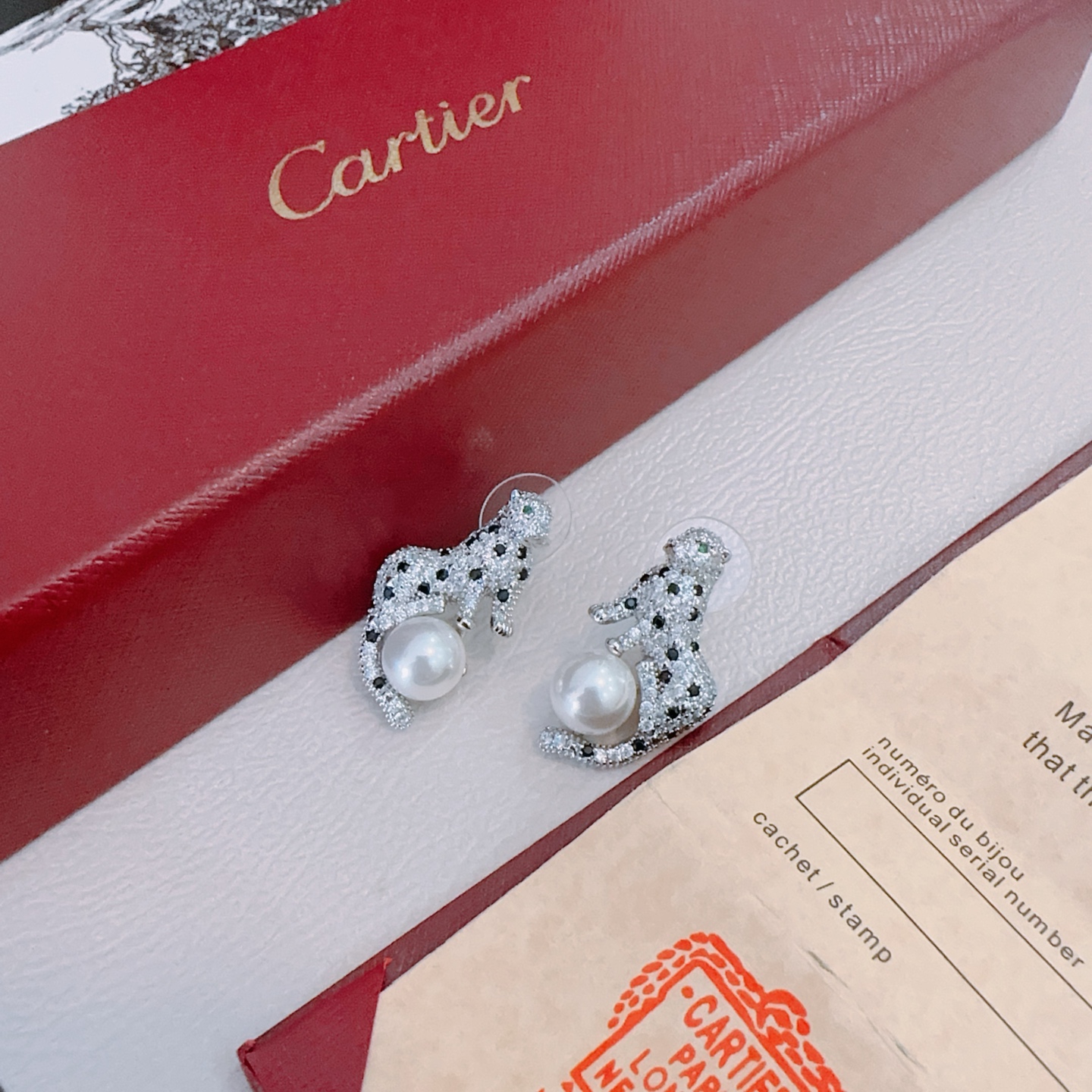 Cartier 까르띠에 귀걸이 V골드 시리즈