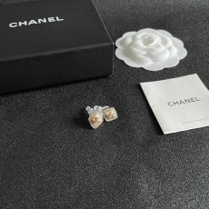 Chanel 샤넬 레터 이어링 귀걸이