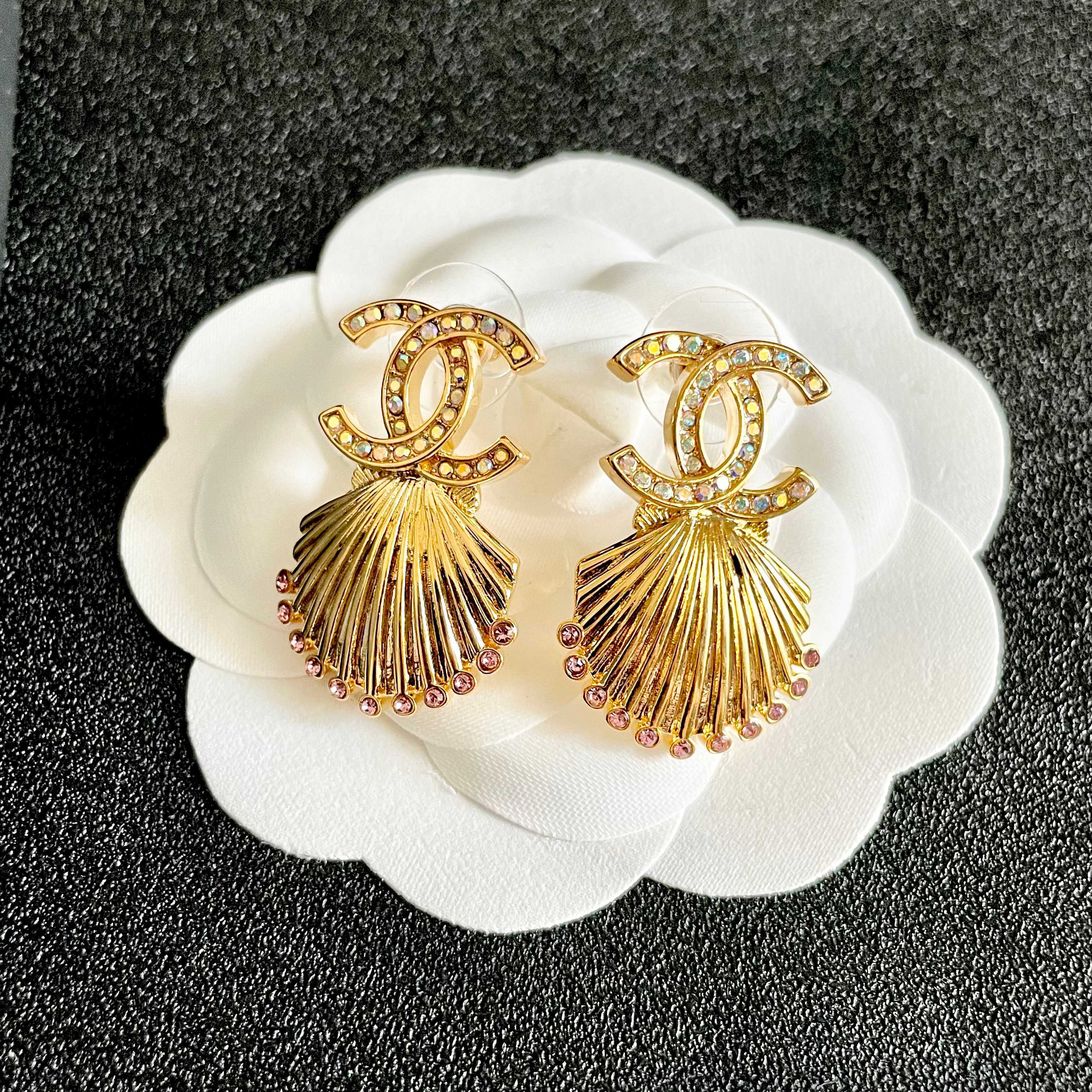 Chanel 샤넬 레터 이어링 귀걸이