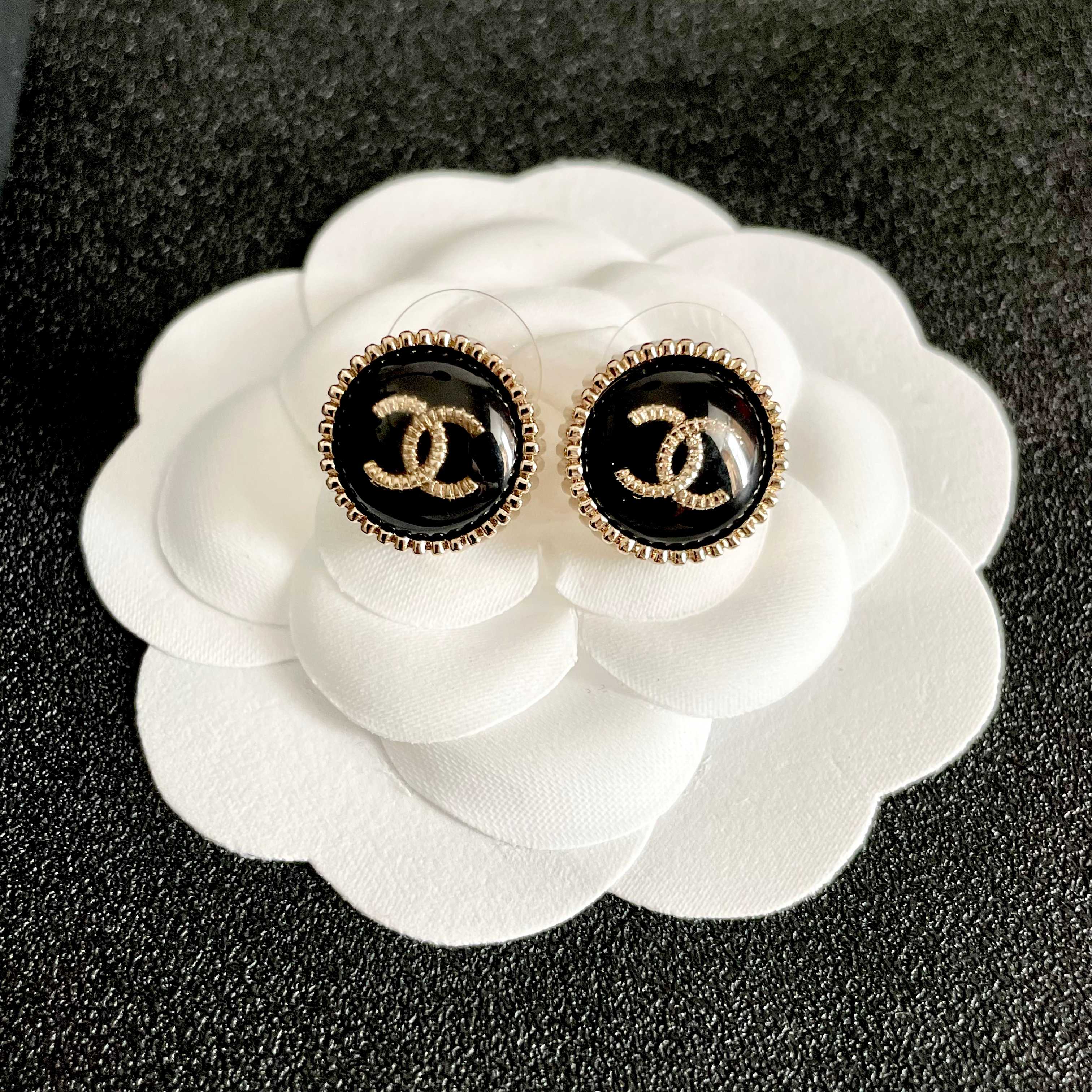 Chanel 샤넬 레터 이어링 귀걸이