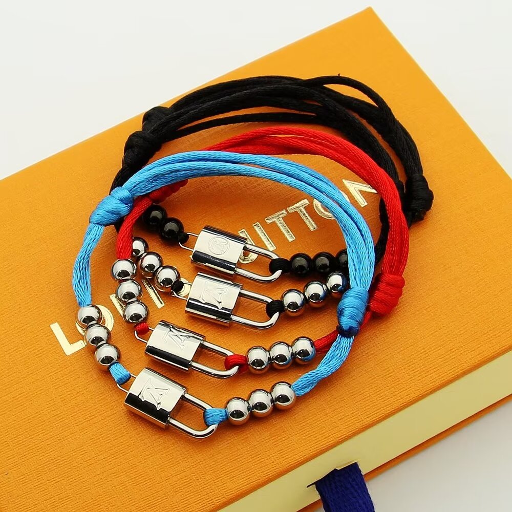 Louis Vuitton LV 루이비통 실버 락잇 자선 팔찌