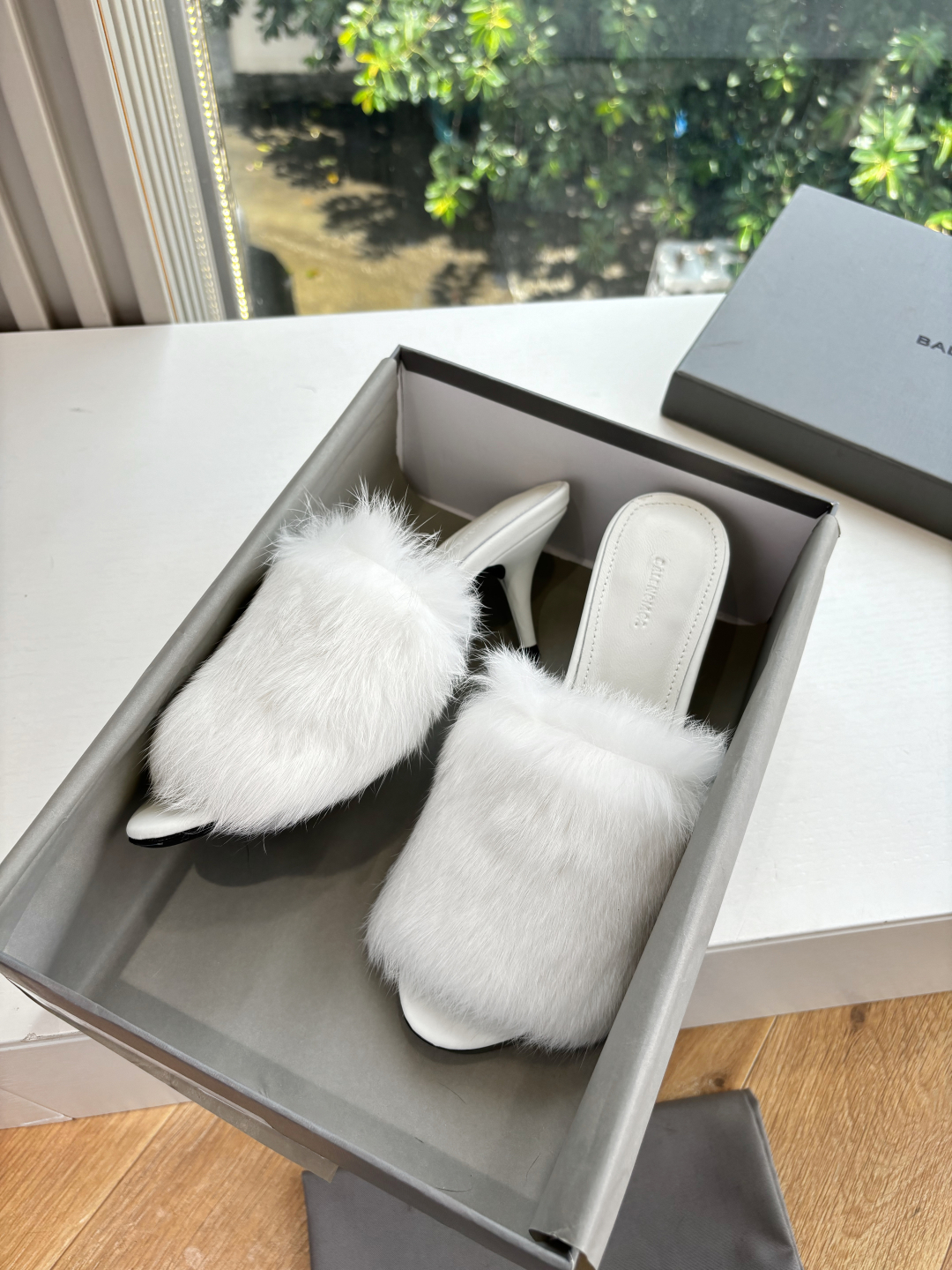 Balenciaga 발렌시아가 퍼 슬리퍼 신발