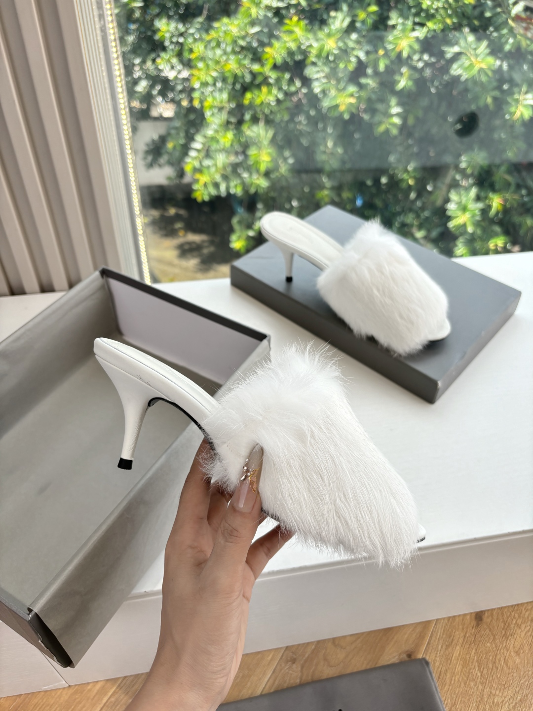 Balenciaga 발렌시아가 퍼 슬리퍼 신발