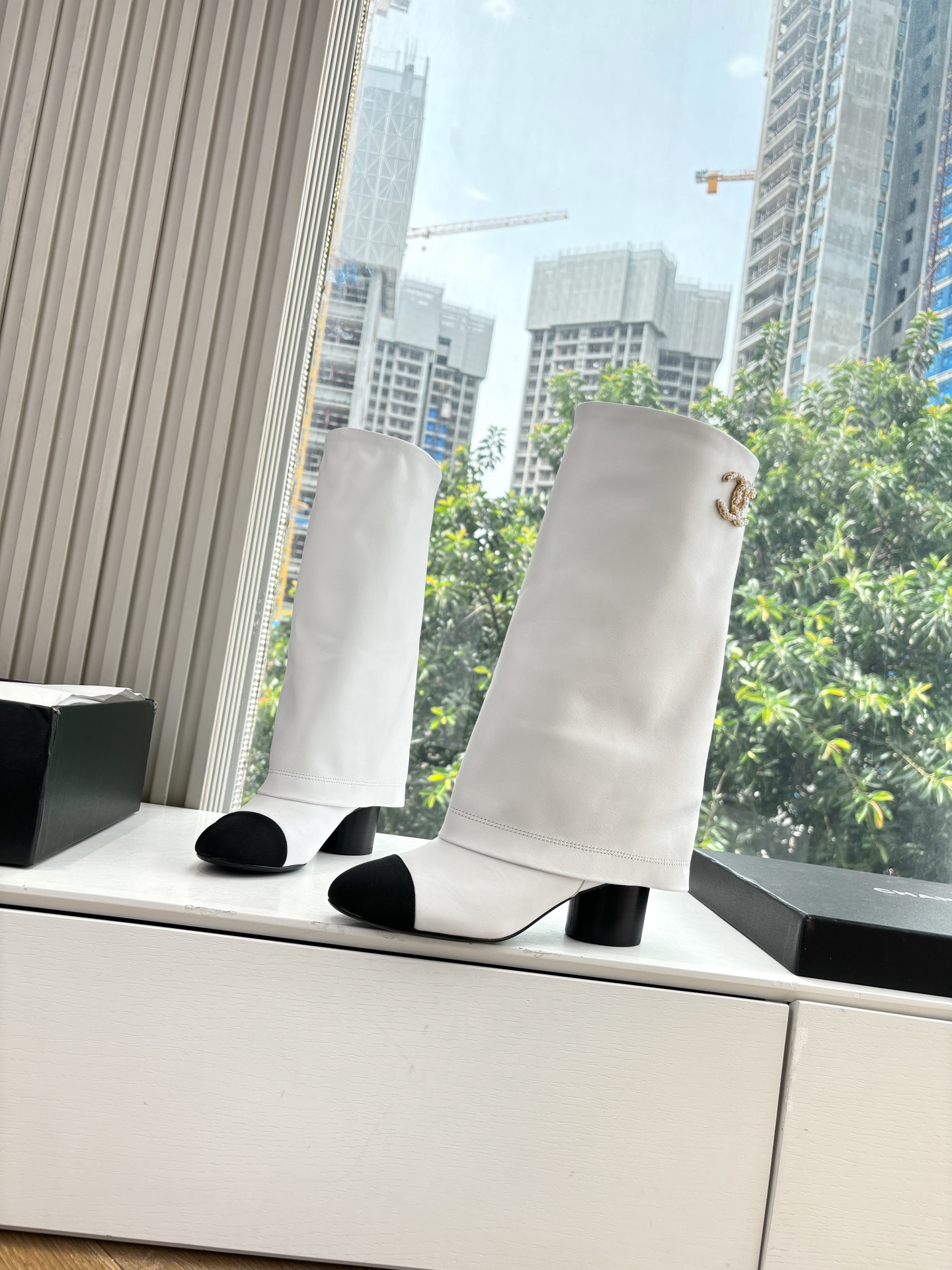 CHANEL 샤넬 로고 라이더 부츠 신발