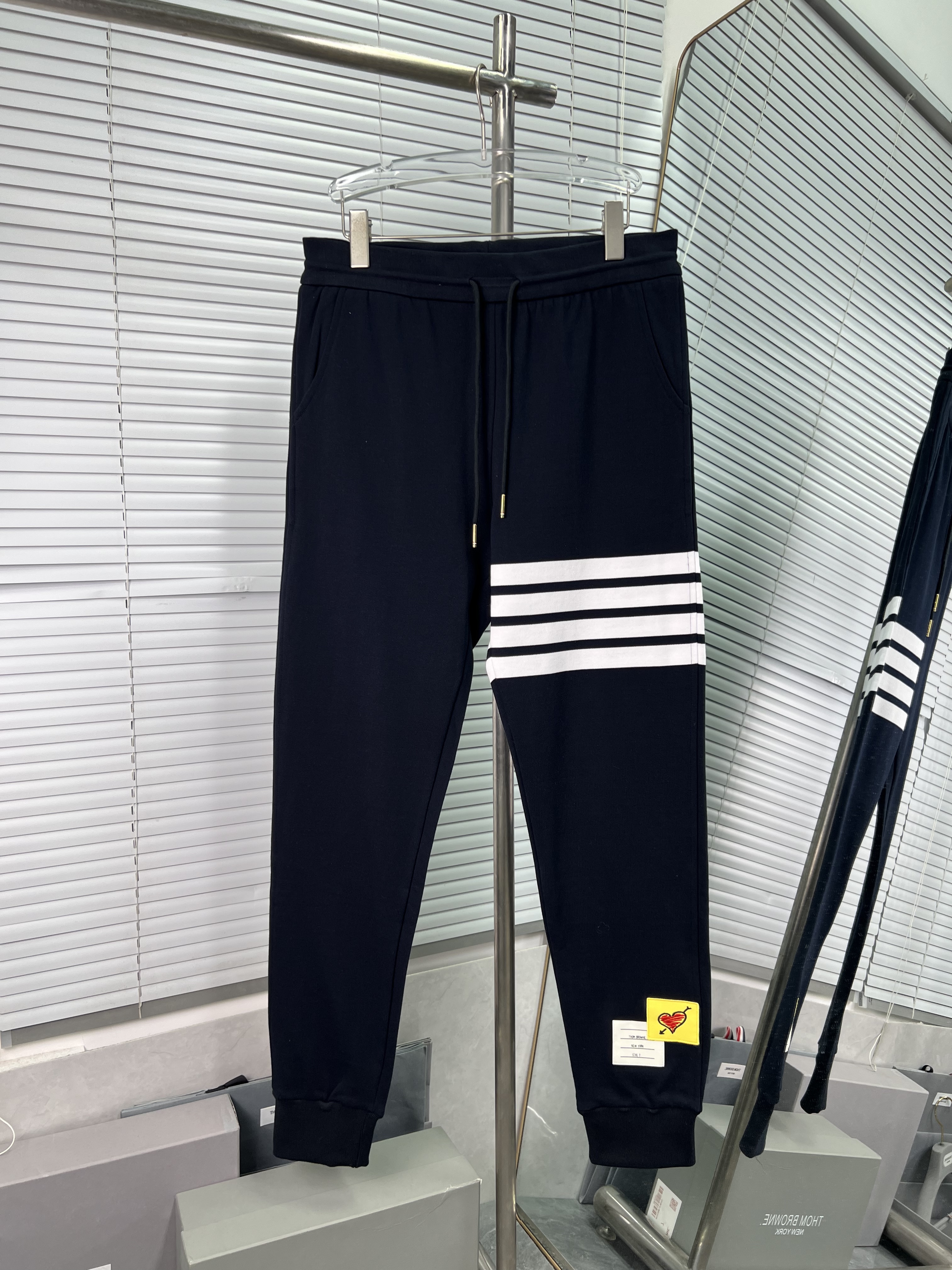 THOM BROWNE 톰브라운 프리폴 트랙 팬츠 바지 의류