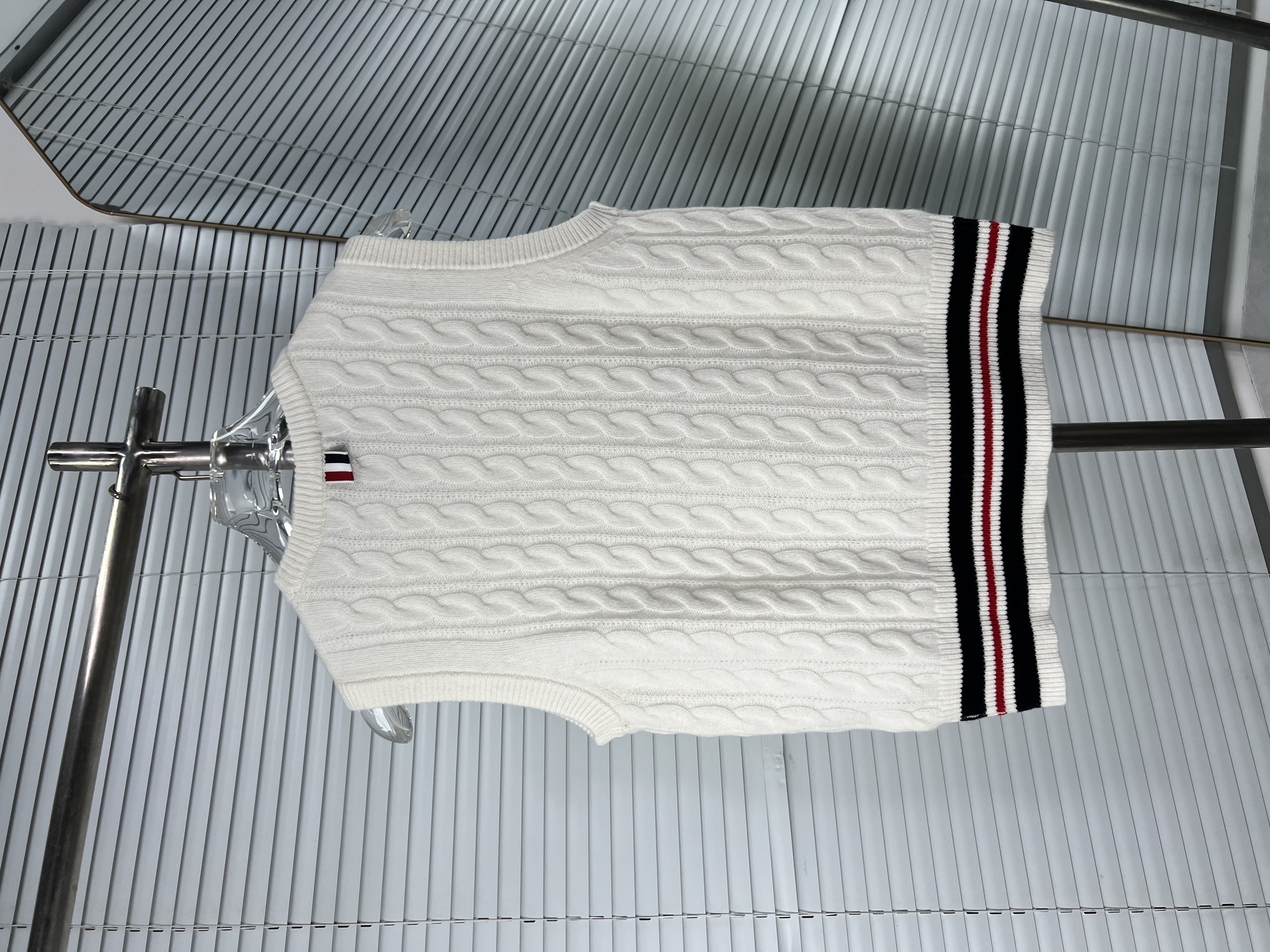 Thom Browne 톰브라운 스트라이프 꽈배기 울 베스트 조끼 의류