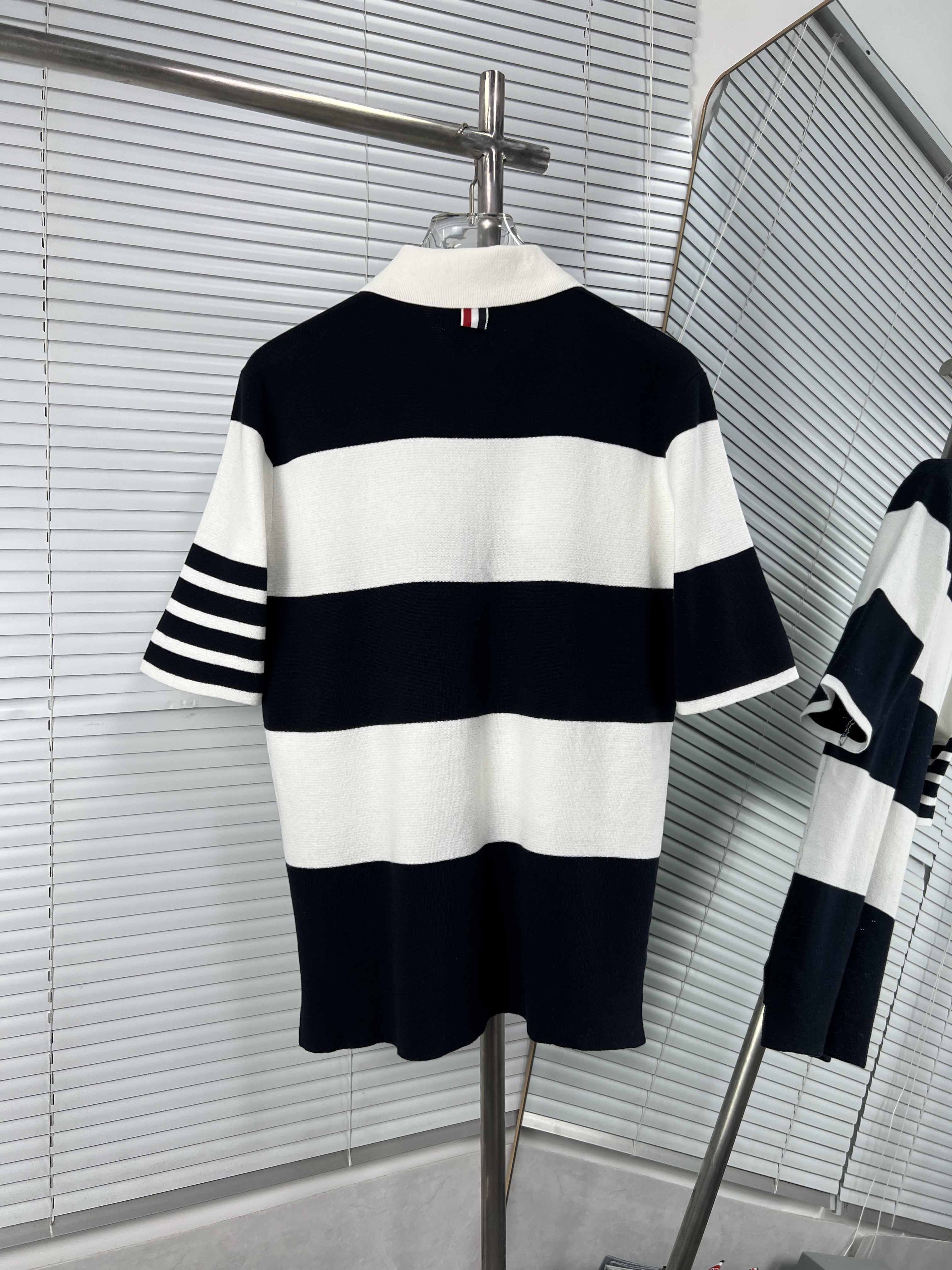 Thom Browne 톰브라운 스트라이프 니트 폴로 반팔 티셔츠 의류