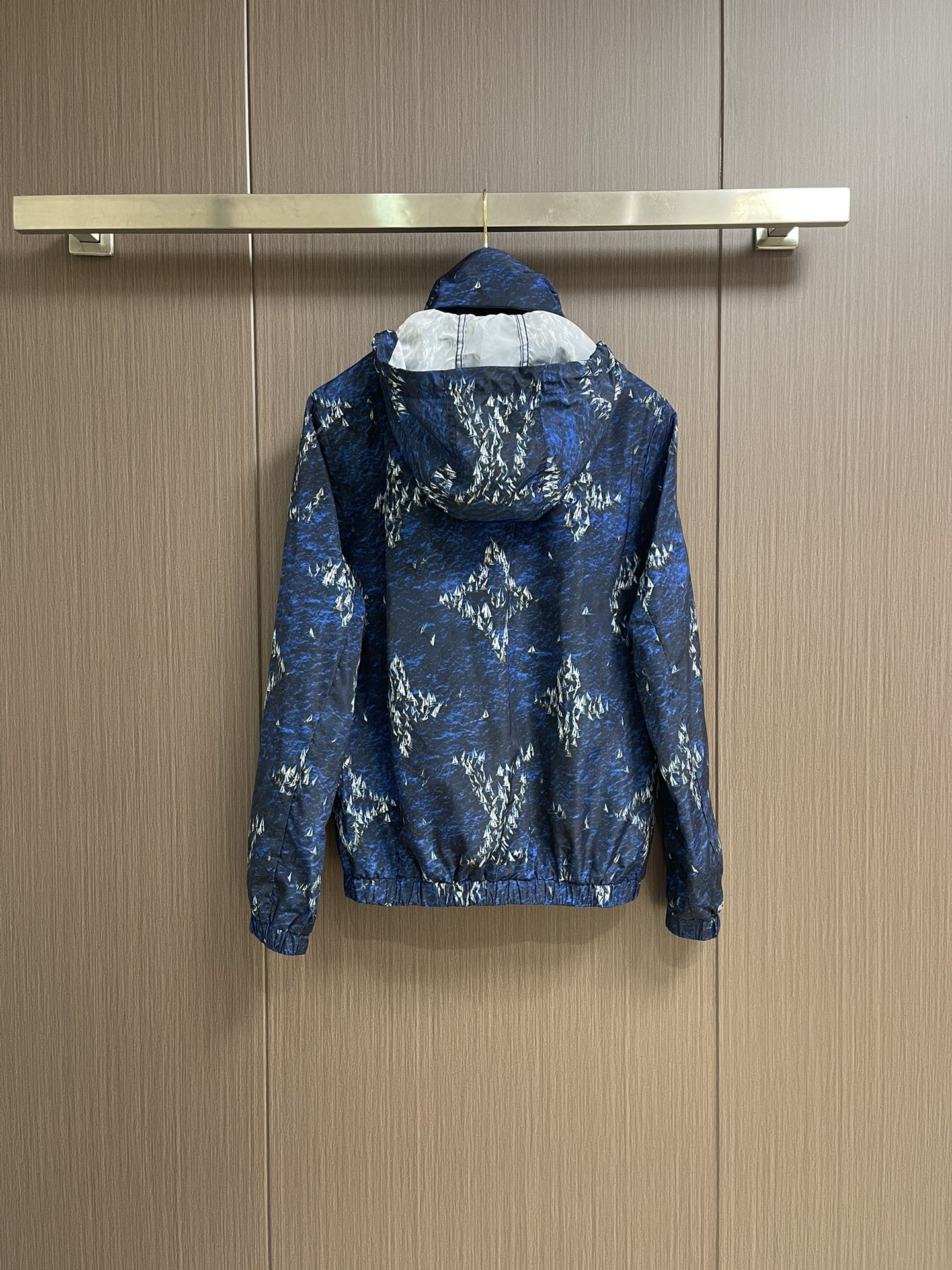 LV 루이비통 후드 바람막이 재킷 의류