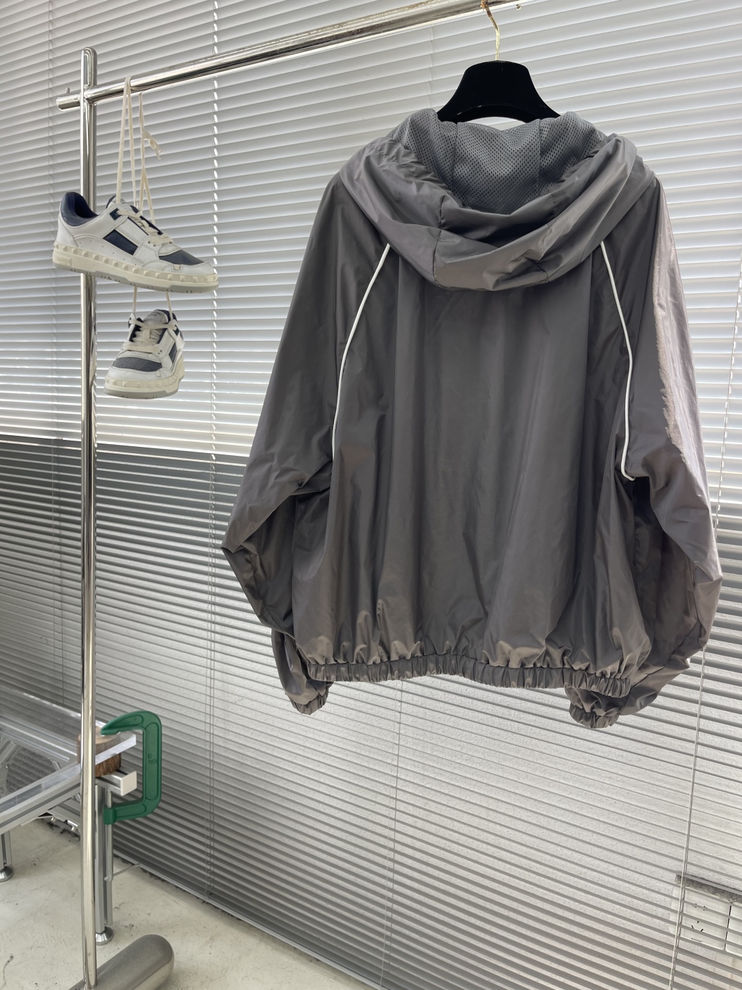 miumiu 미우미우 지퍼 후드 바람막이 재킷 의류