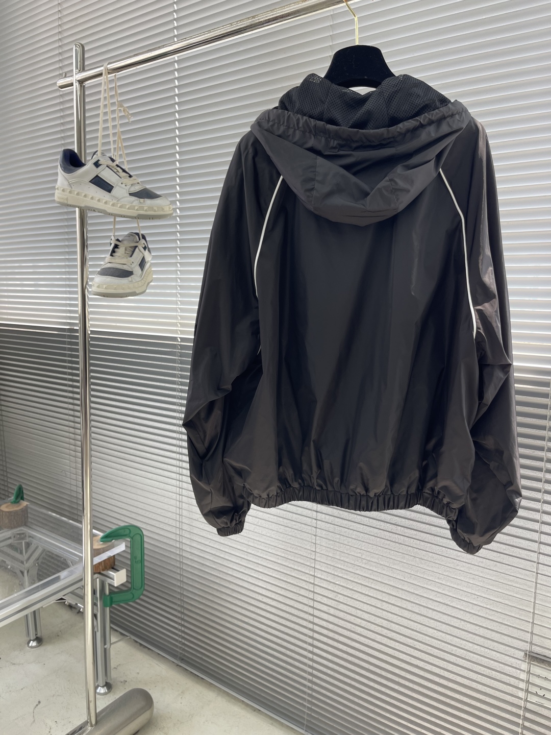 miumiu 미우미우 지퍼 후드 바람막이 재킷 의류