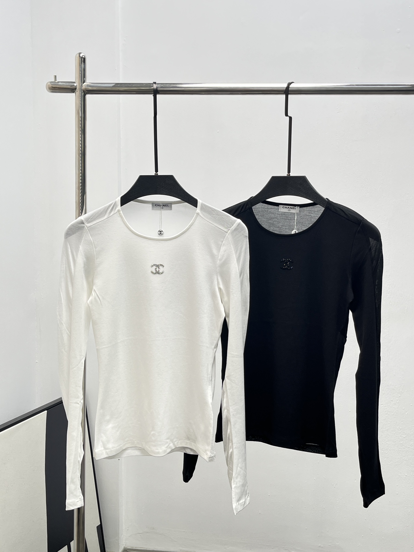 Chanel 샤넬 슬림핏 라운드넥 베이스 긴팔 티셔츠 의류