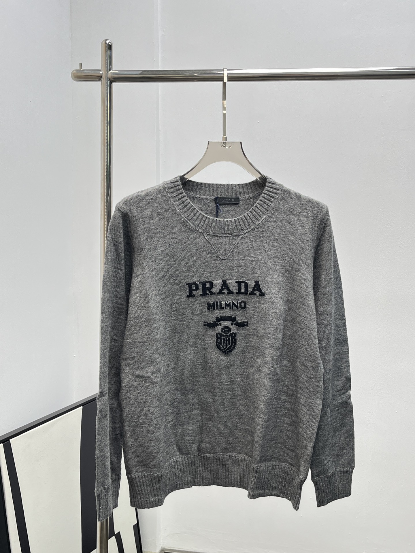 Prada 프라다 로고 자수 니트 의류