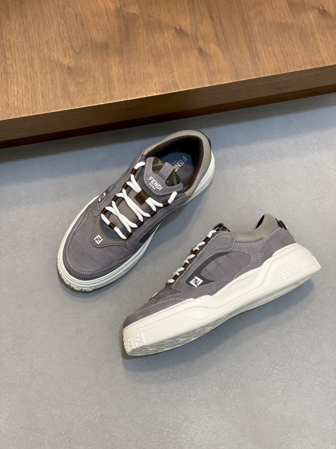FENDI 펜디 스니커즈 신발