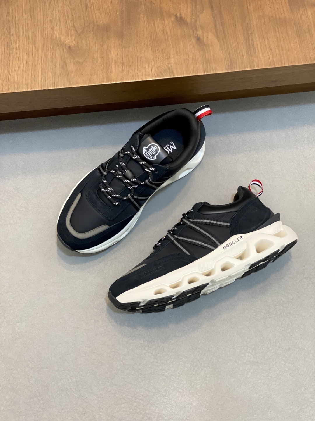 Moncler 몽클레르 몽클레어 스니커즈 신발