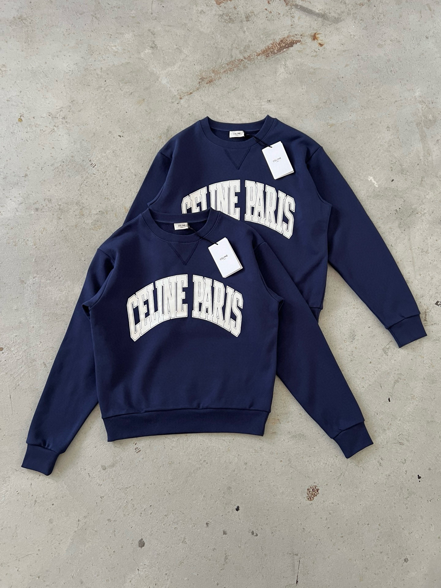 Celine 셀린느 여성 빈티지 로고 프린트 맨투맨 티셔츠 의류