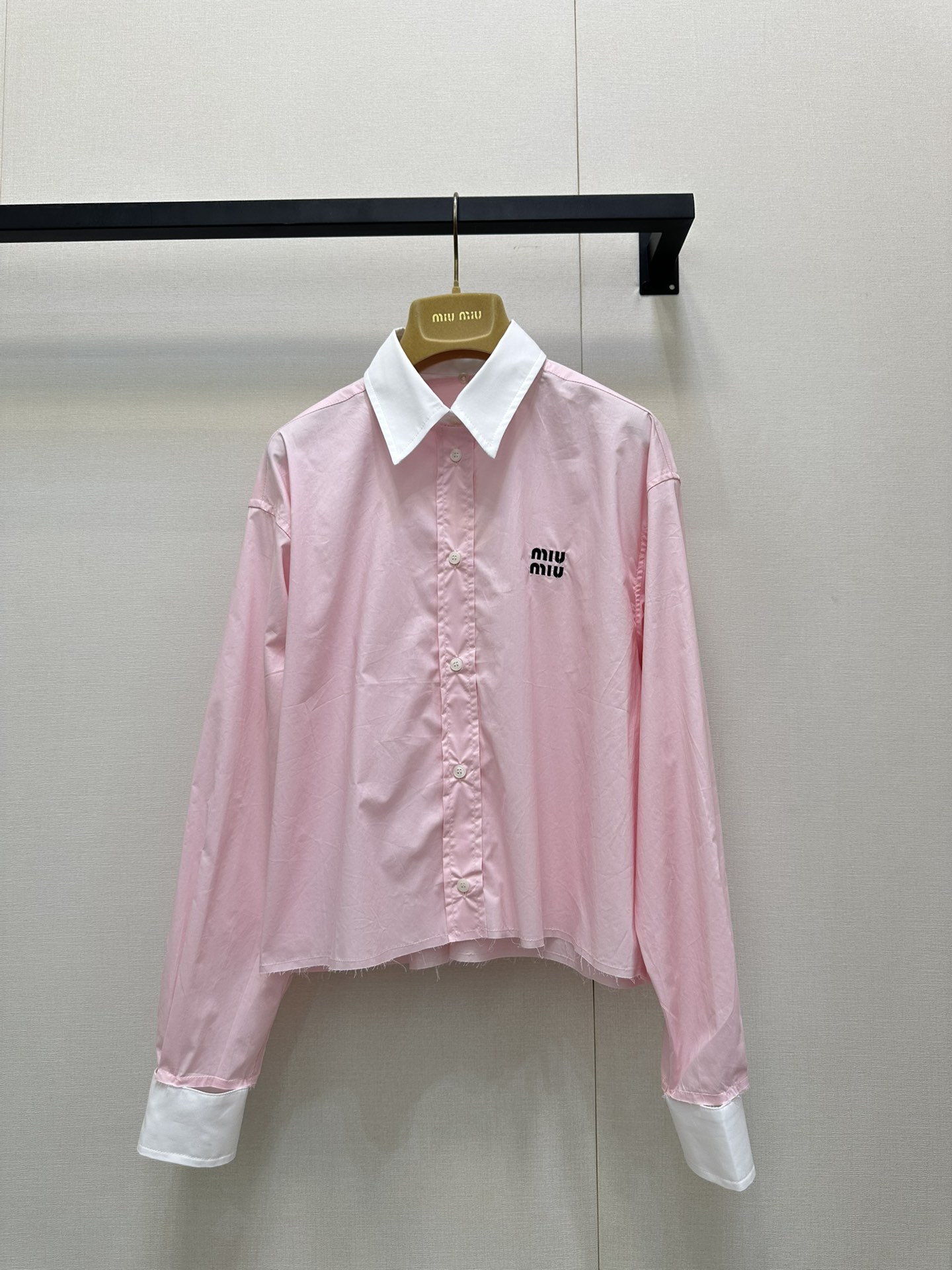 MiuMiu 미우미우 로고 자수 크롭 긴팔 셔츠 의류