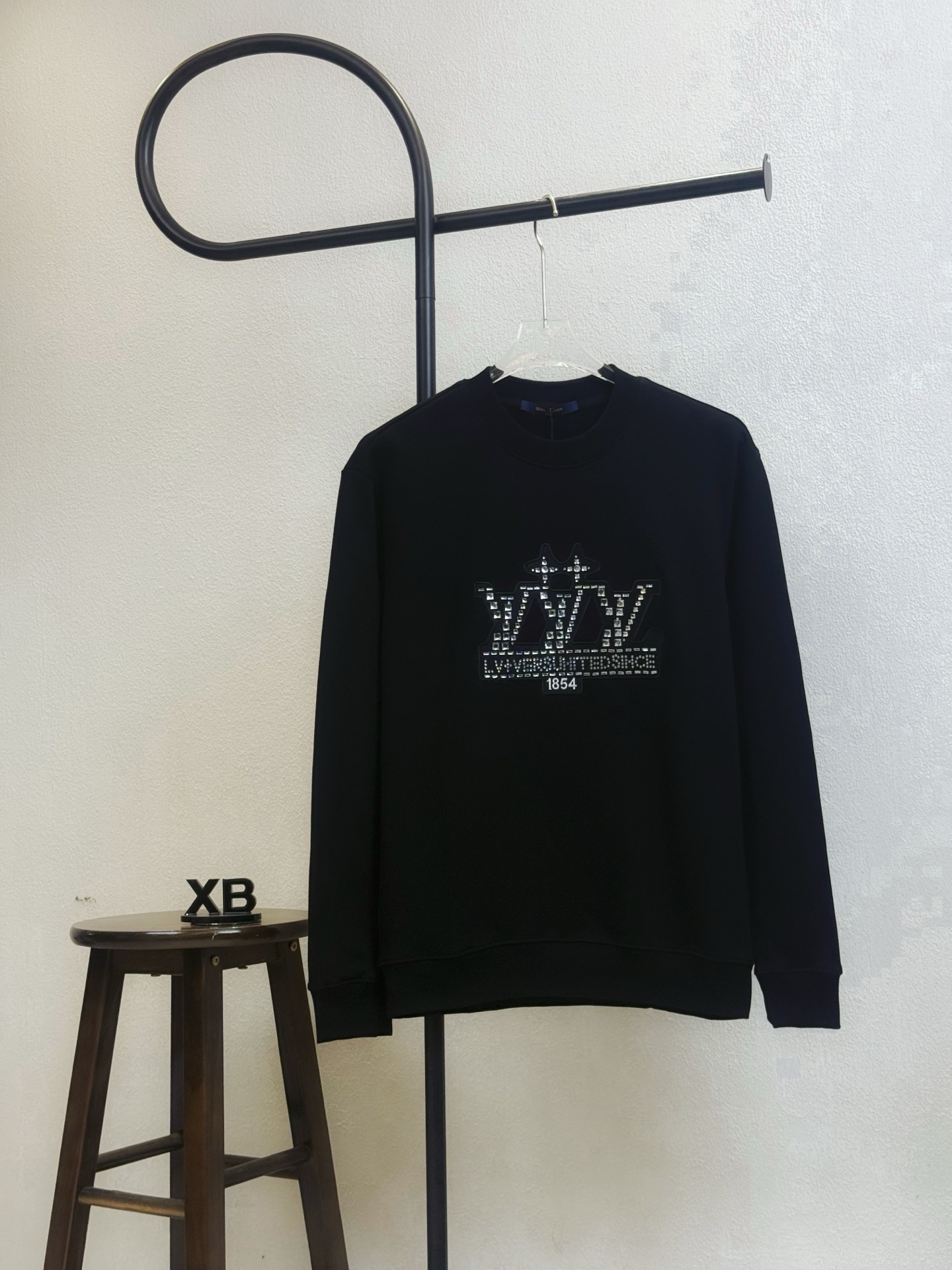 LV 루이비통 입체 크리스털 전사 패치 자수 라운드넥 맨투맨 티셔츠 의류