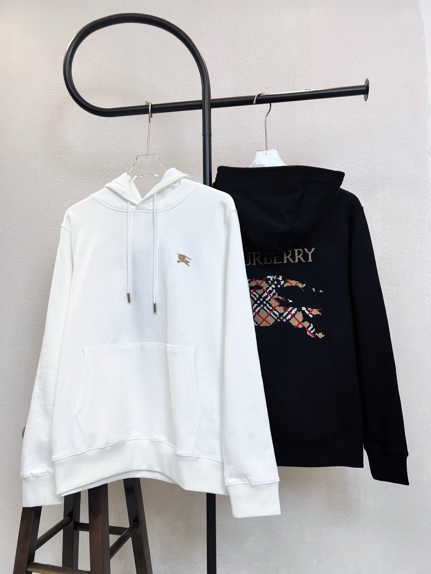 Burberry 버버리 체크 로고 자수 후드티 의류