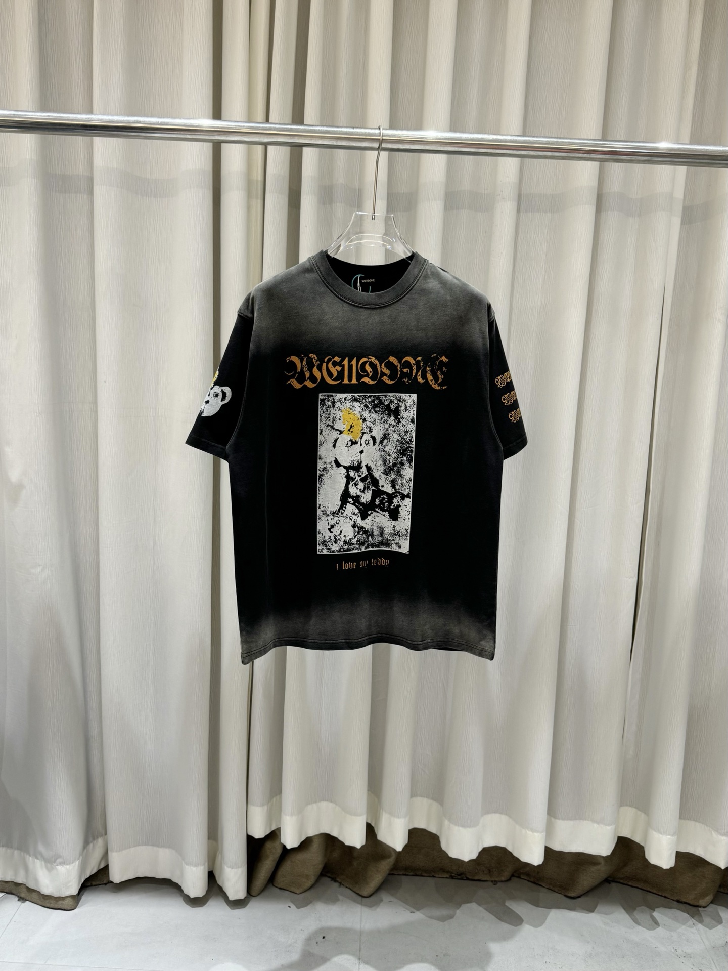 Welldone 웰던 빈티지 그라데이션 곰돌이 프린트 반팔 티셔츠 의류