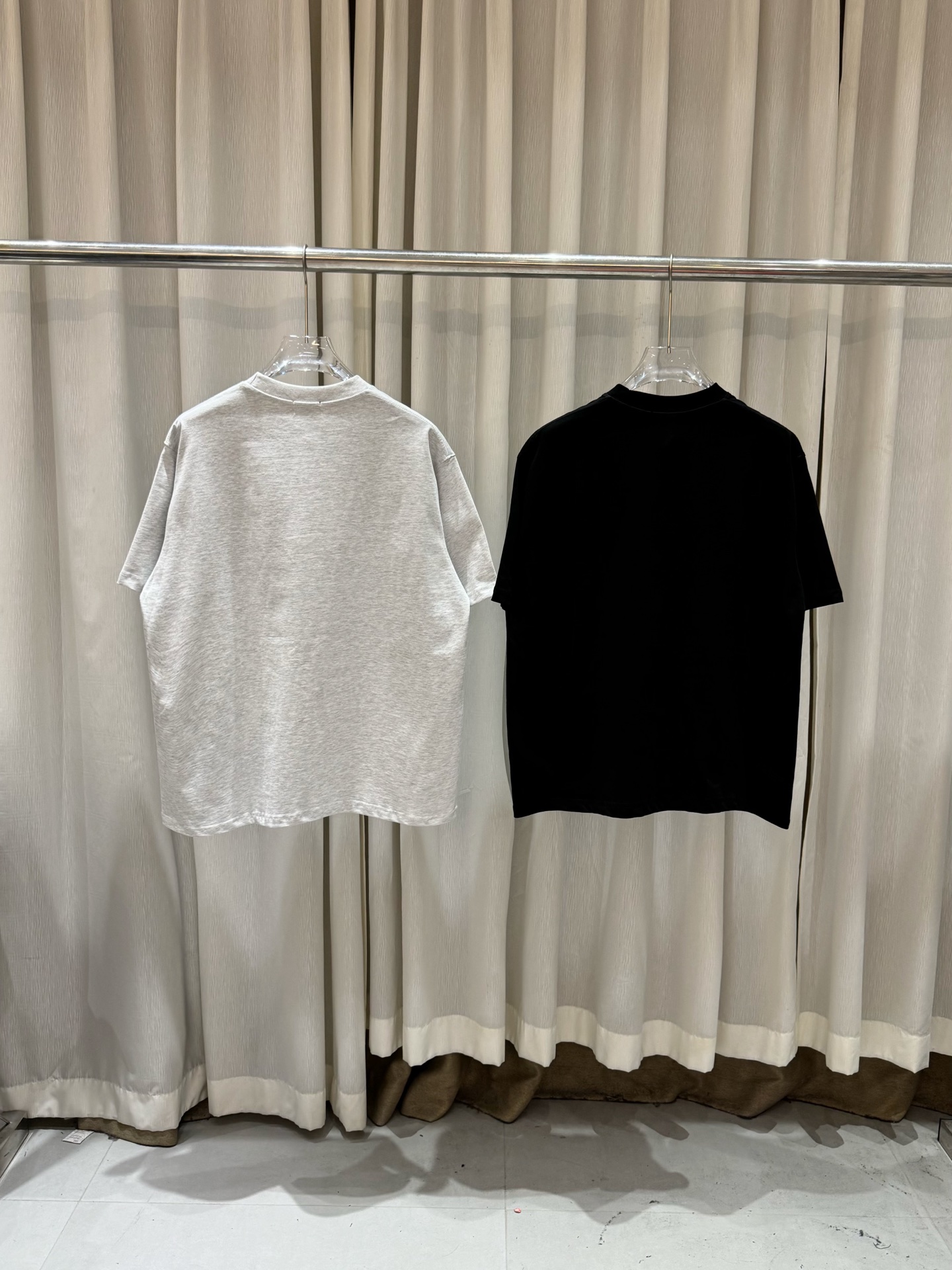 Welldone 웰던 미국식 크랙 W 로고 반팔 티셔츠 의류