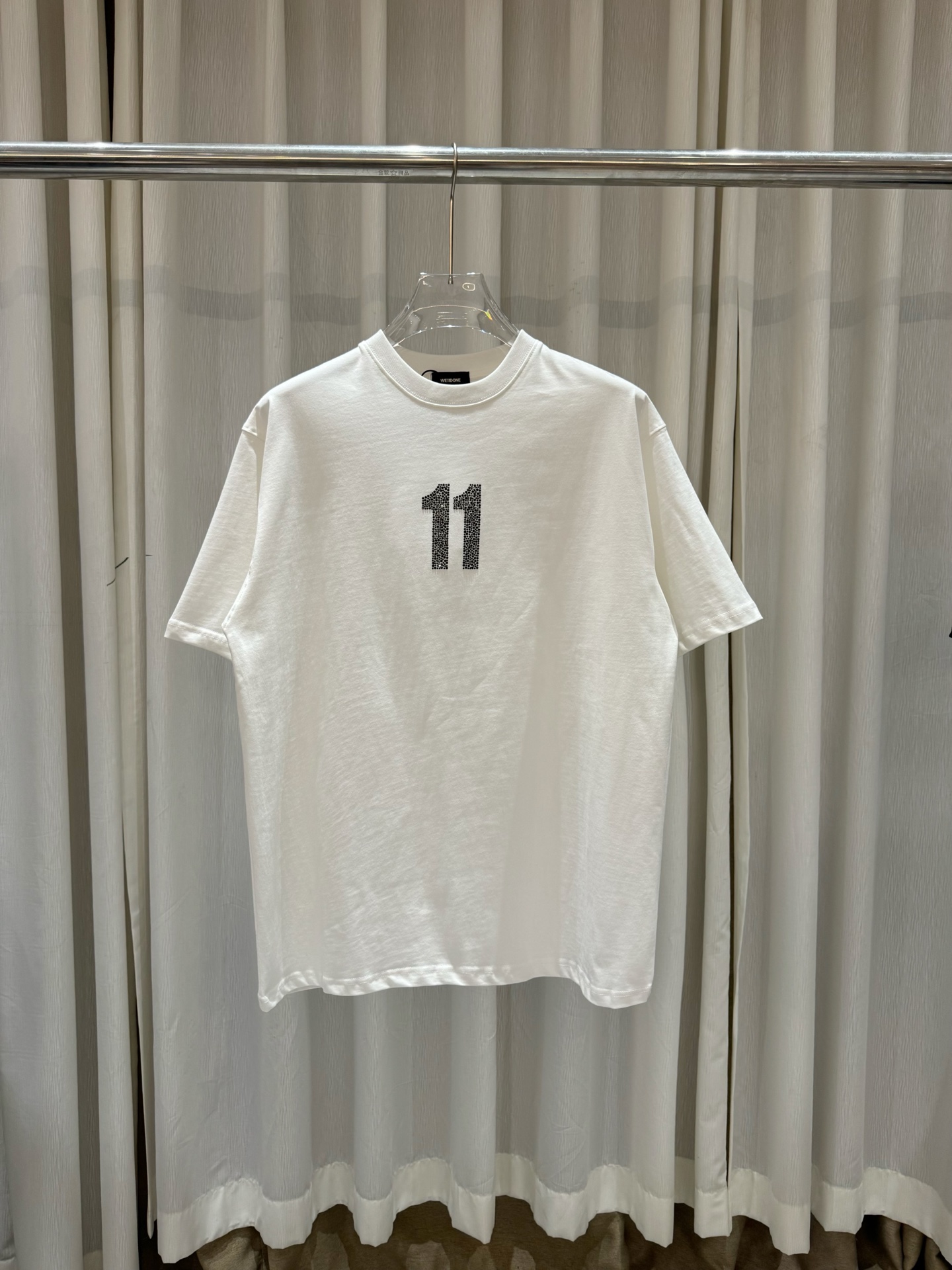 WE11DONE 웰던 스톤 장식 라운드넥 반팔 티셔츠 의류