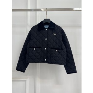 PRADA 프라다 스퀘어넥 퀼팅 숏 패딩 의류