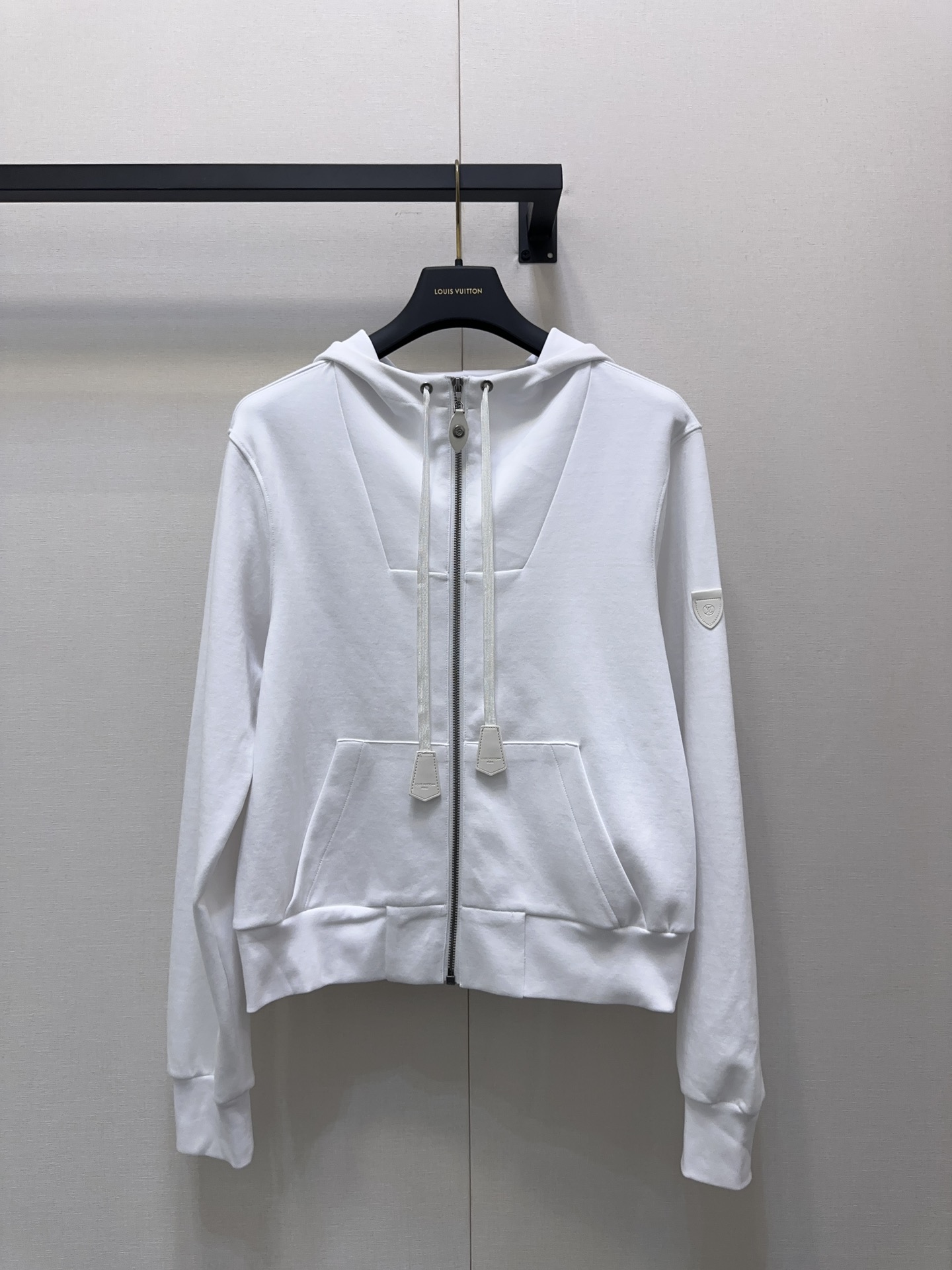 LV 루이비통 가죽 패치 후드 집업 재킷 + 팬츠 반바지 세트 의류