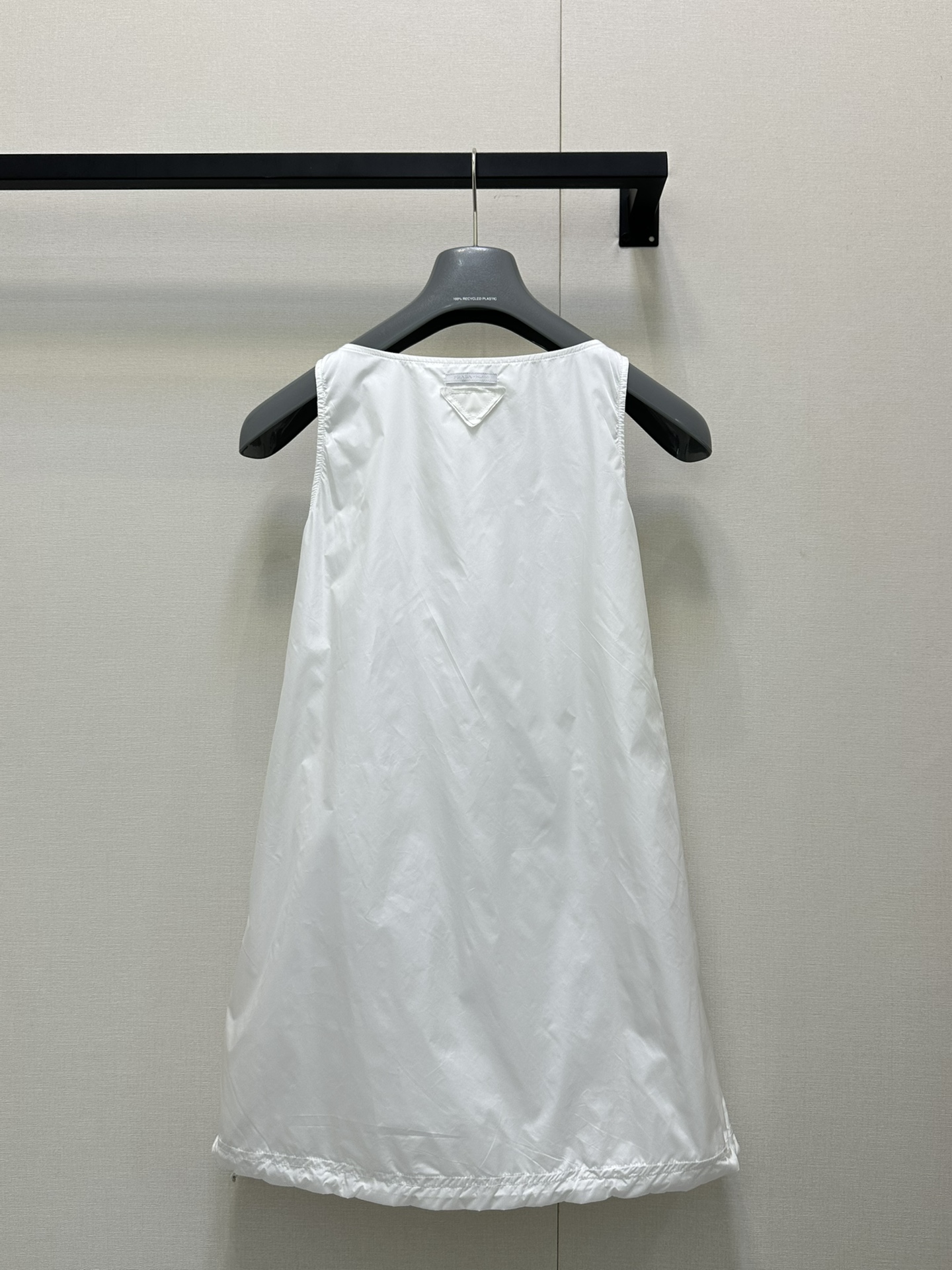 PRADA 프라다 Re-Nylon 양면 슬리브리스 원피스 의류