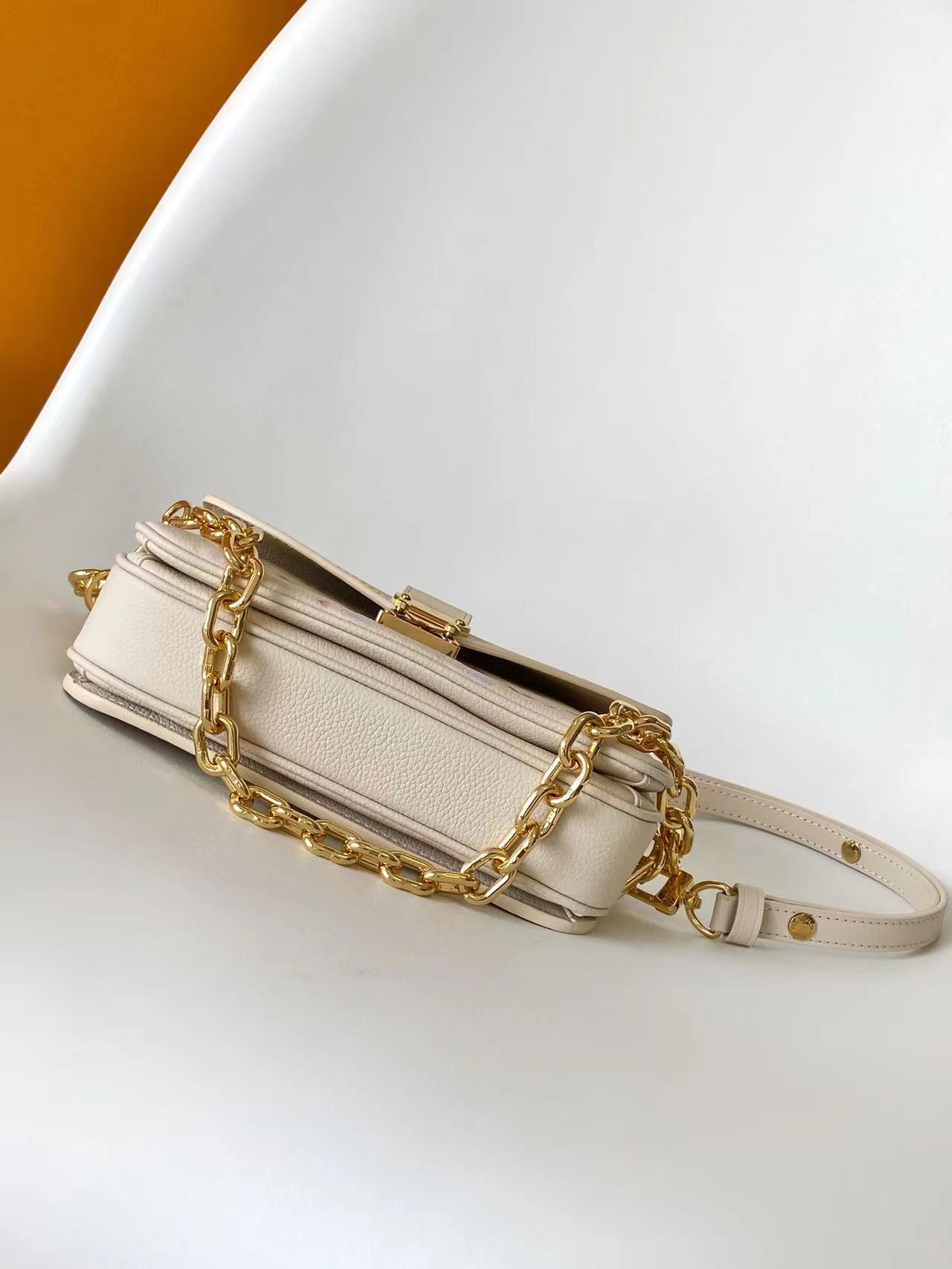 LV 루이비통 Pochette Métis East West 핸드백 체인백 가방