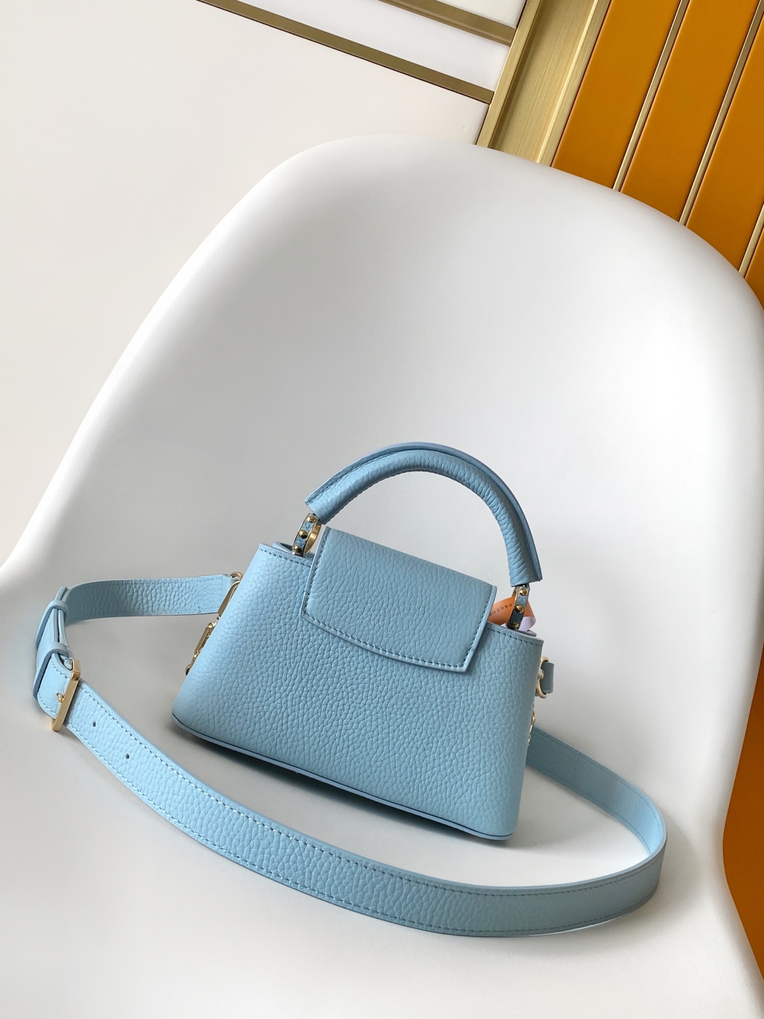 LV 루이비통 Capucines East West Mini 핸드백 가방