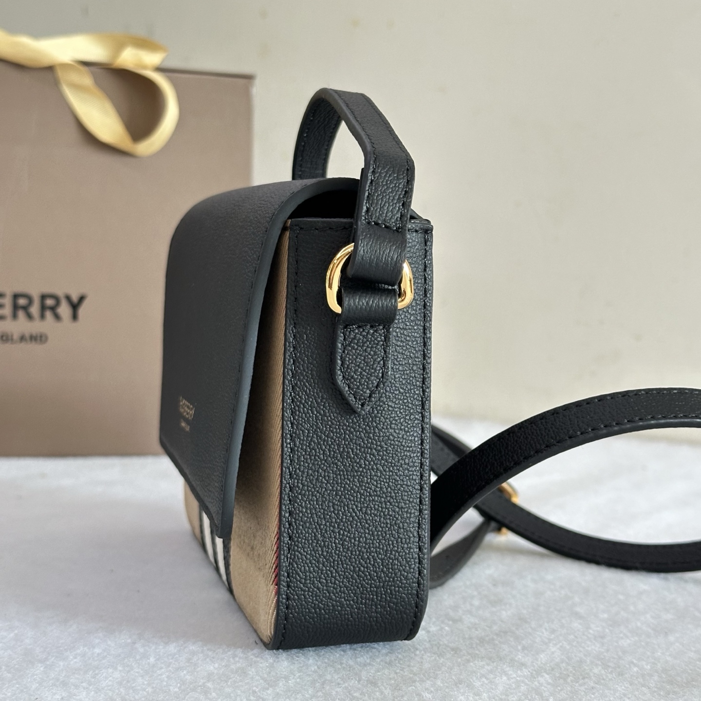 Burberry 버버리 신상 체크 크로스백 가방