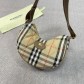 Burberry 버버리 Horseshoe 크로스백 가방