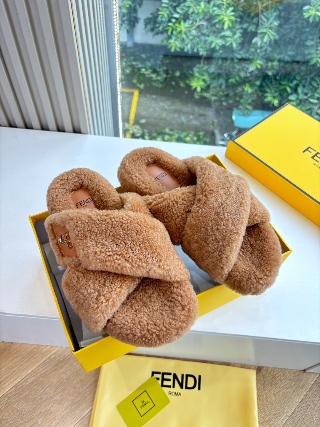 Fendi 펜디 퍼 슬리퍼 신발