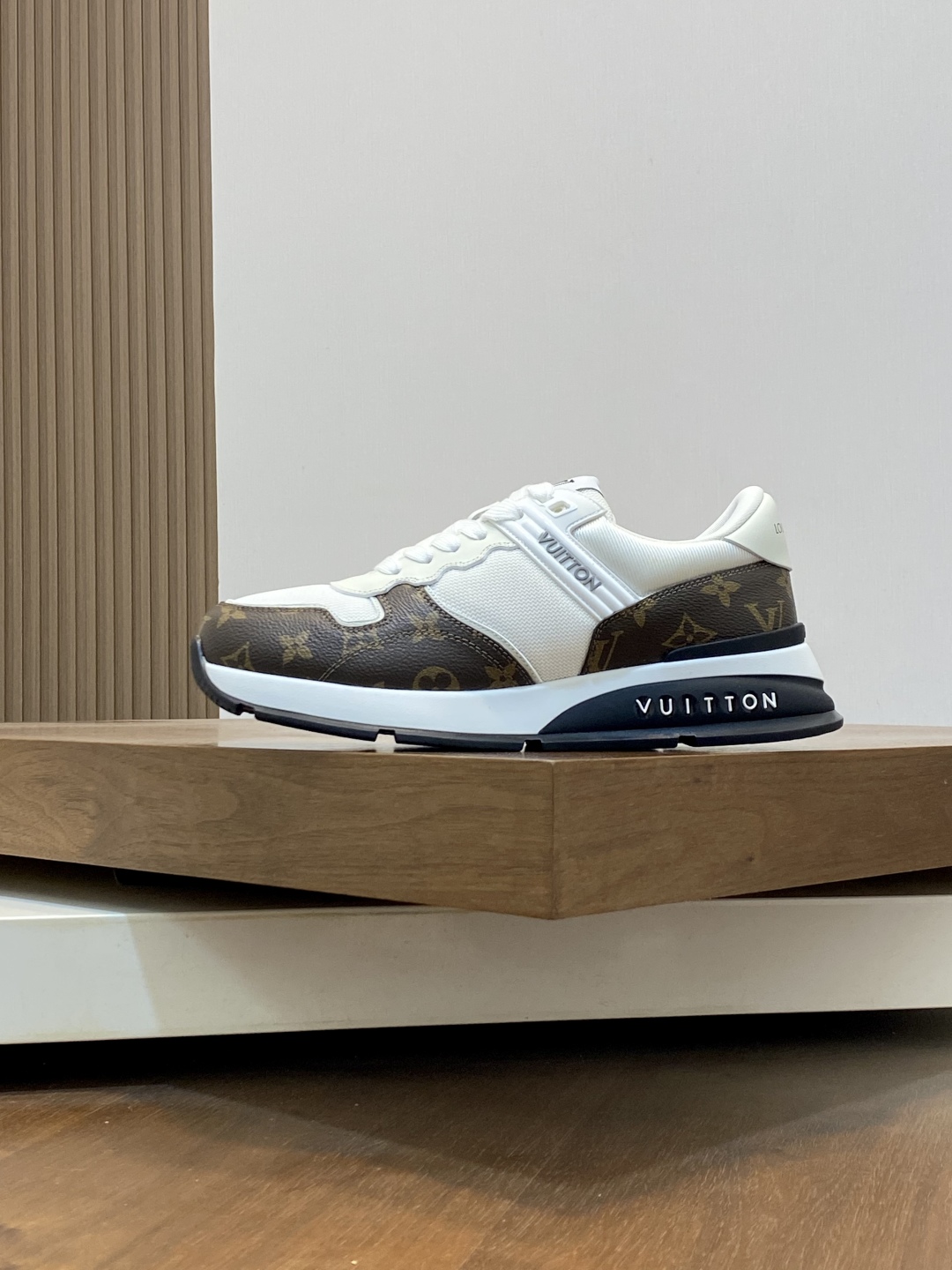 Louis Vuitton LV 루이비통 남성 트레이너 스니커즈 신발