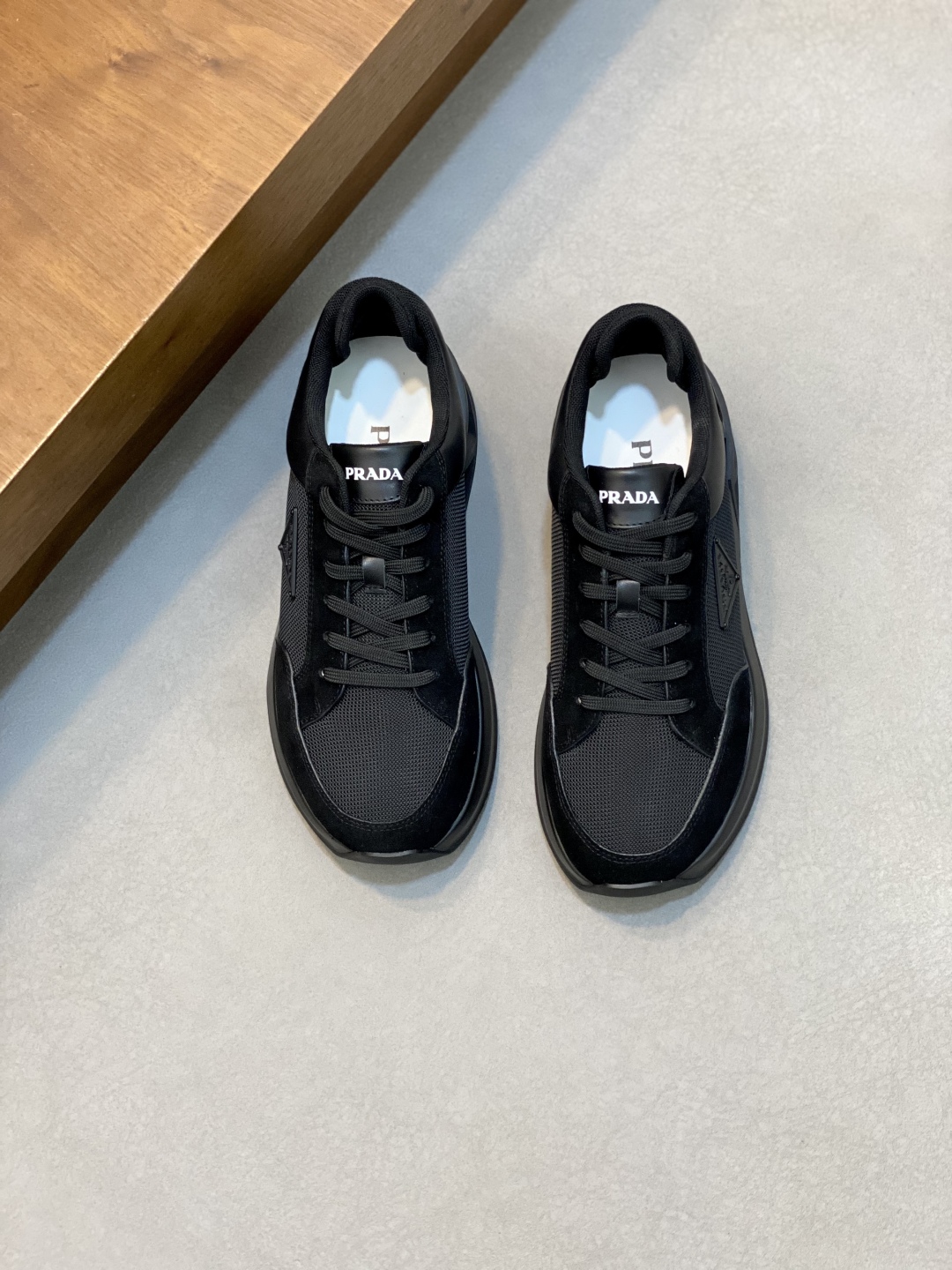 Prada 프라다 남성 스니커즈 신발