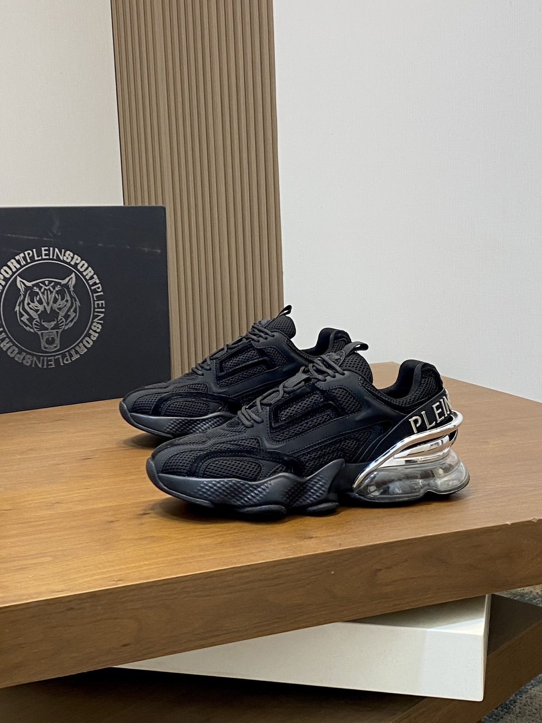 Philipp Plein 필립플레인 남성 로우탑 스니커즈 신발