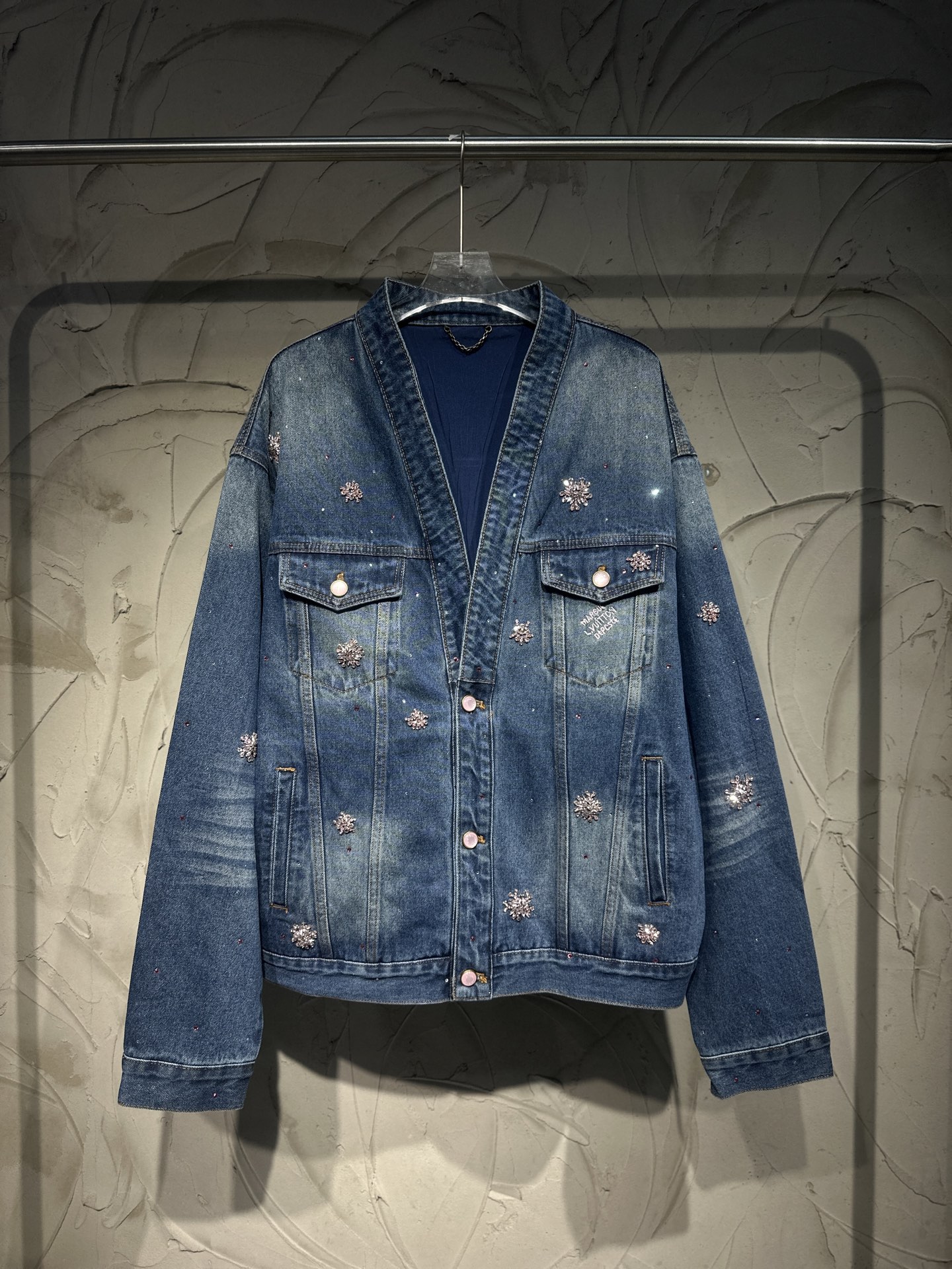LOUIS VUITTON x NIGO LV 루이비통 벚꽃 크리스탈 V넥 데님 자켓 재킷 의류