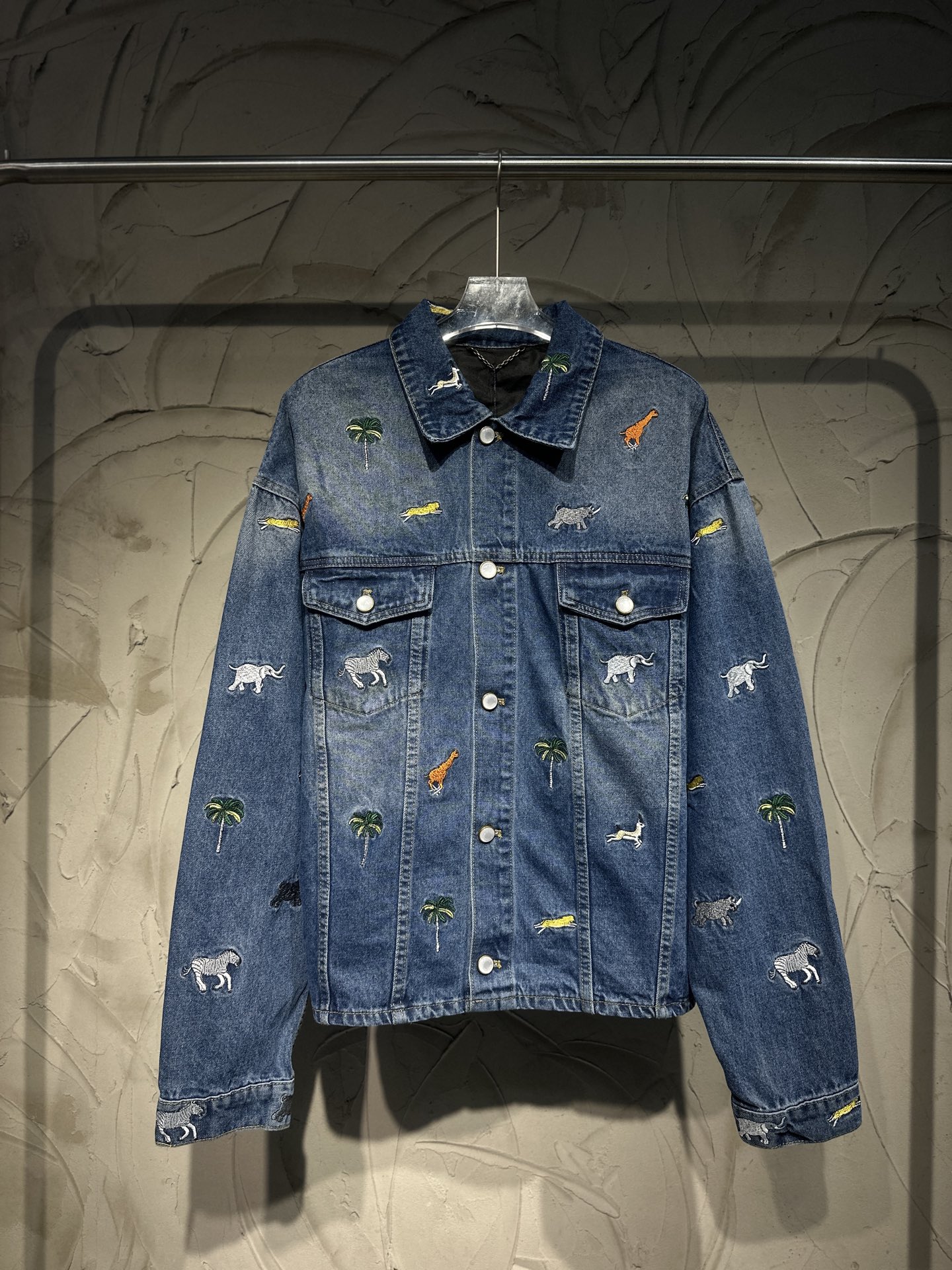 Louis Vuitton LV 루이비통 동물 자수 데님 자켓 + 팬츠 세트 의류