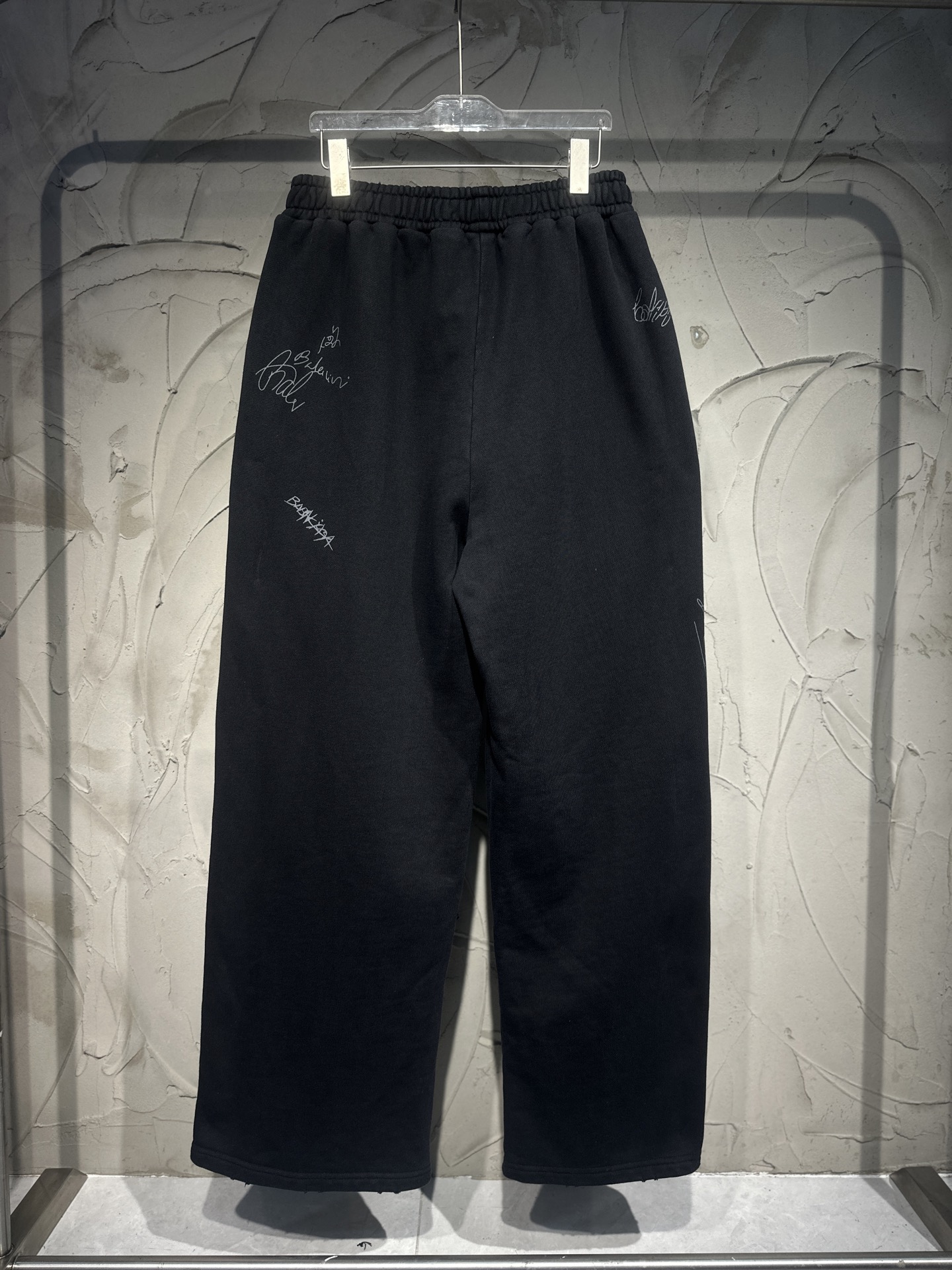 BALENCIAGA 발렌시아가 그래피티 시그니처 워싱 팬츠 바지 의류