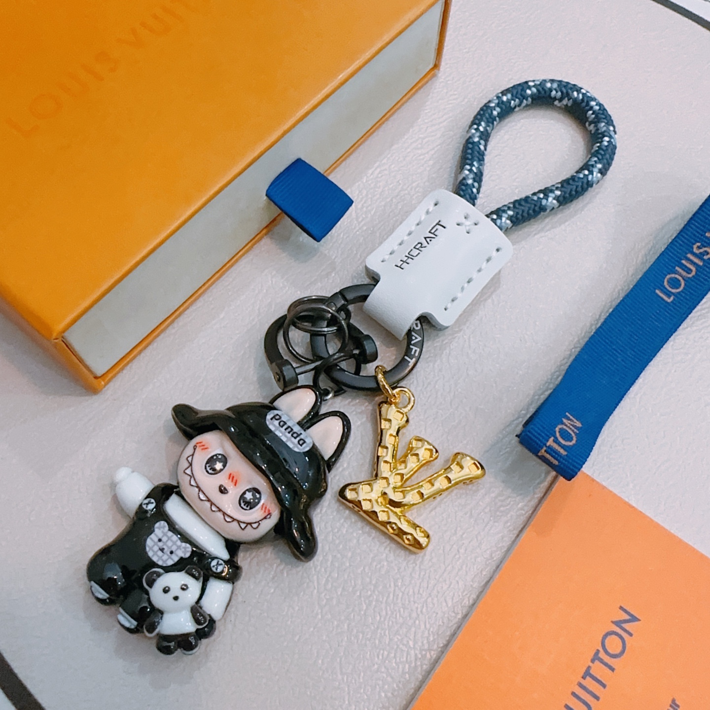 Louis Vuitton × Labubu 콜라보 LV 키링 열쇠고리 악세사리