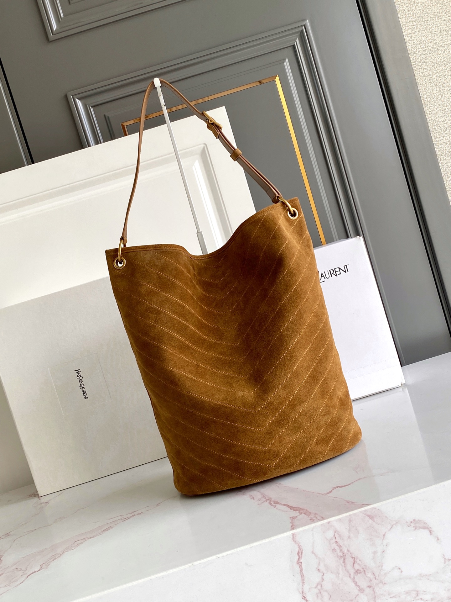 YSL NIKI 생로랑 소프트 스웨이드 버킷백 숄더백 가방